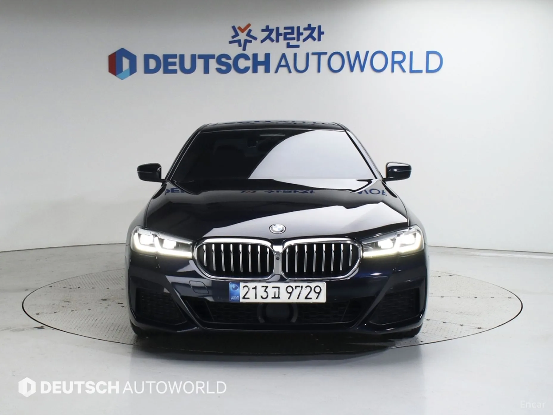 BMW 5 Series (G30) превью 2
