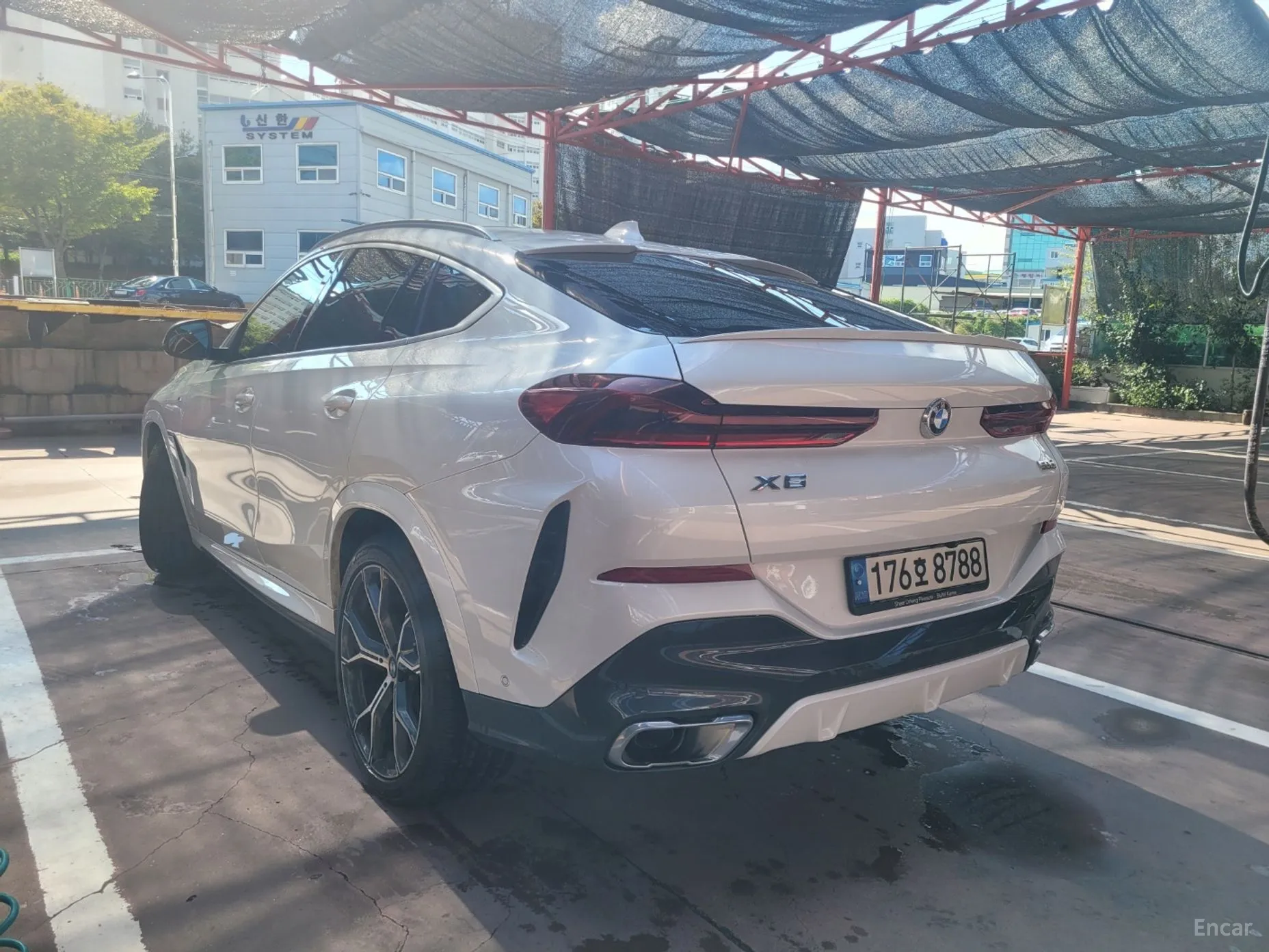 BMW X6 (G06)