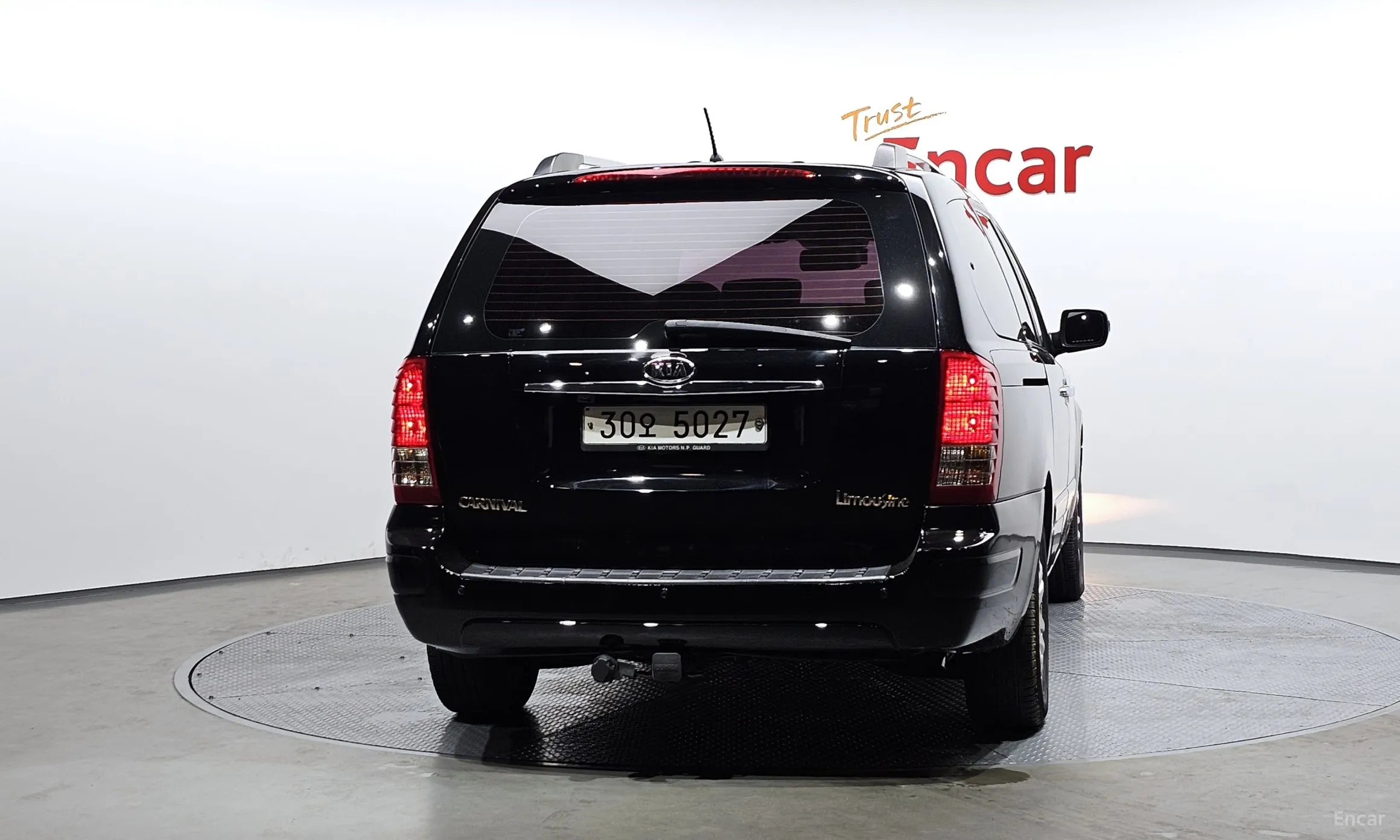 Kia Carnival R превью 3
