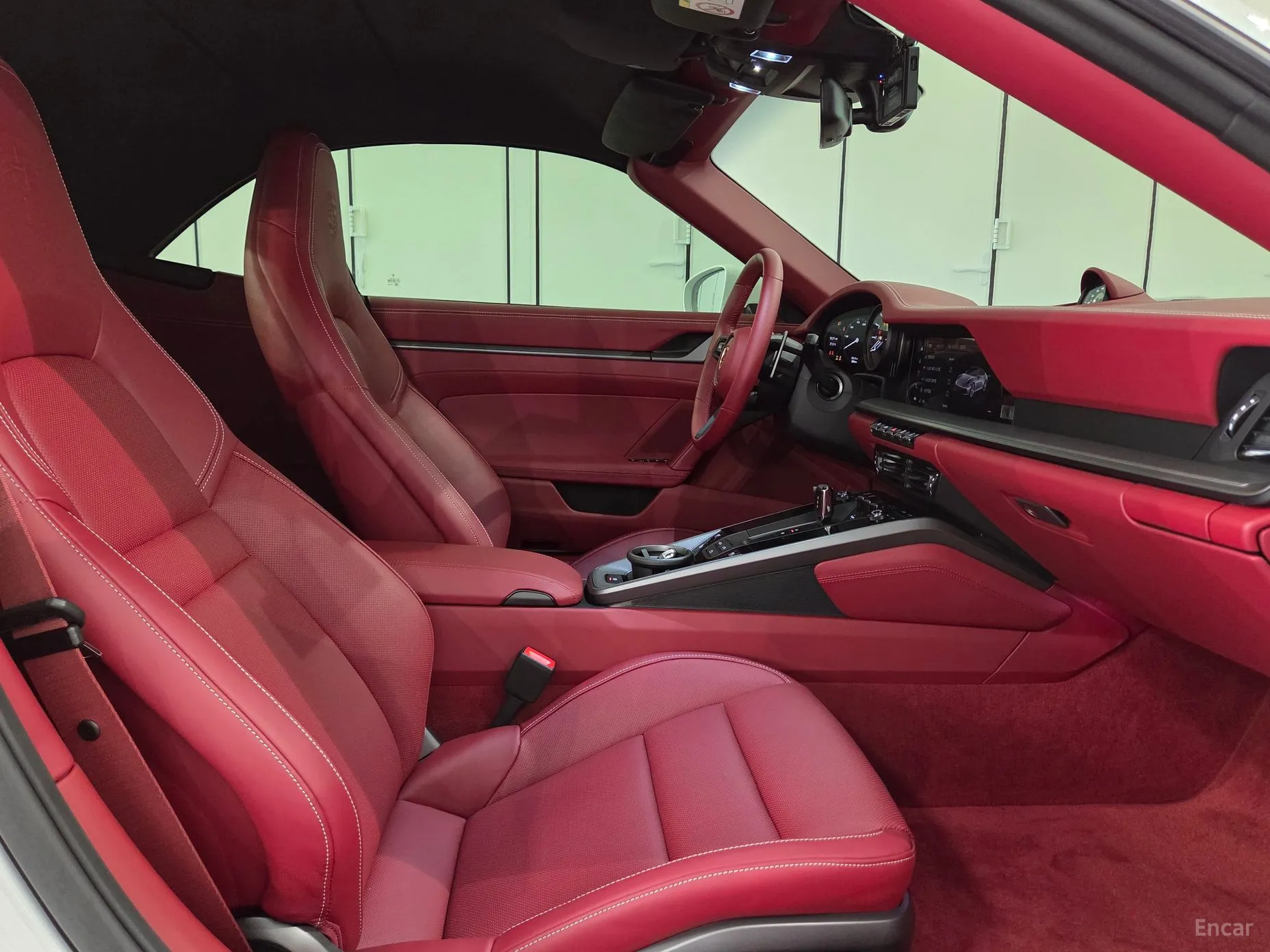 Porsche 911 (992) превью 4
