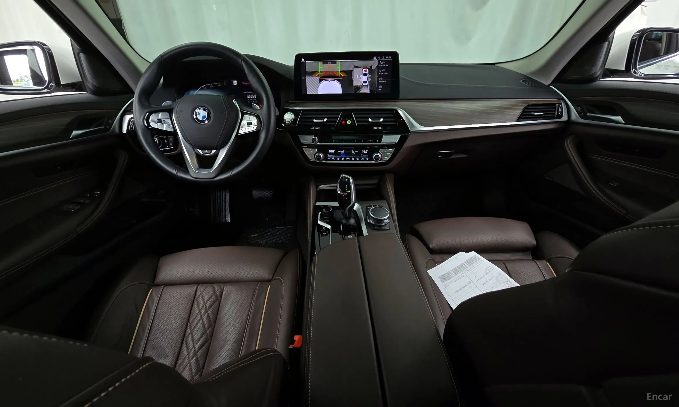 BMW 5 Series (G30) превью 4