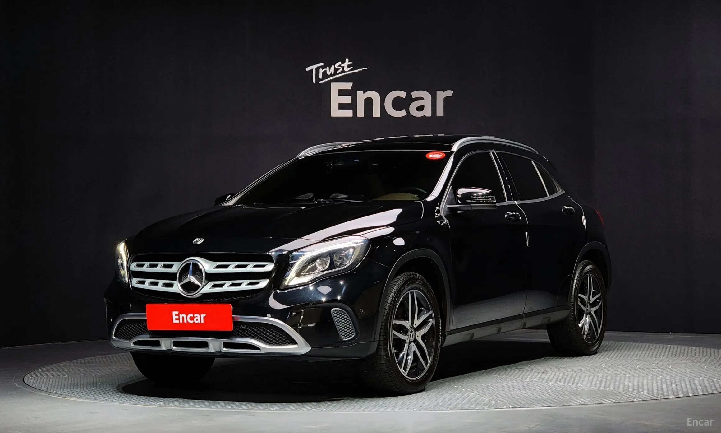 Mercedes Benz GLA-Class X156