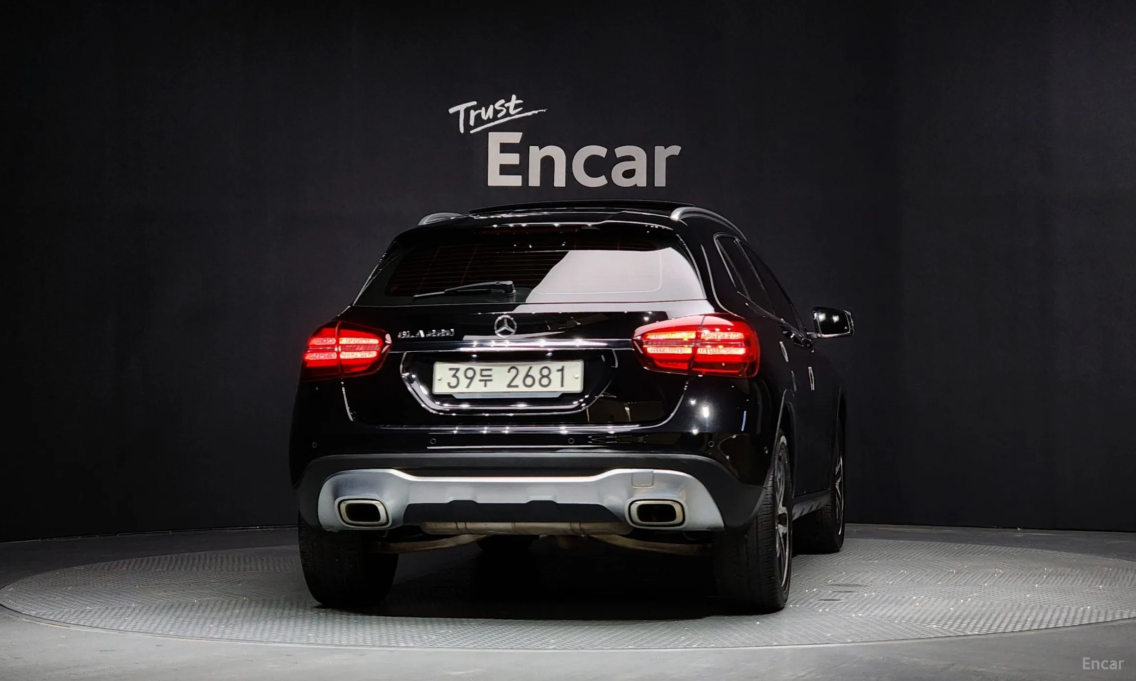 Mercedes Benz GLA-Class X156 превью 3