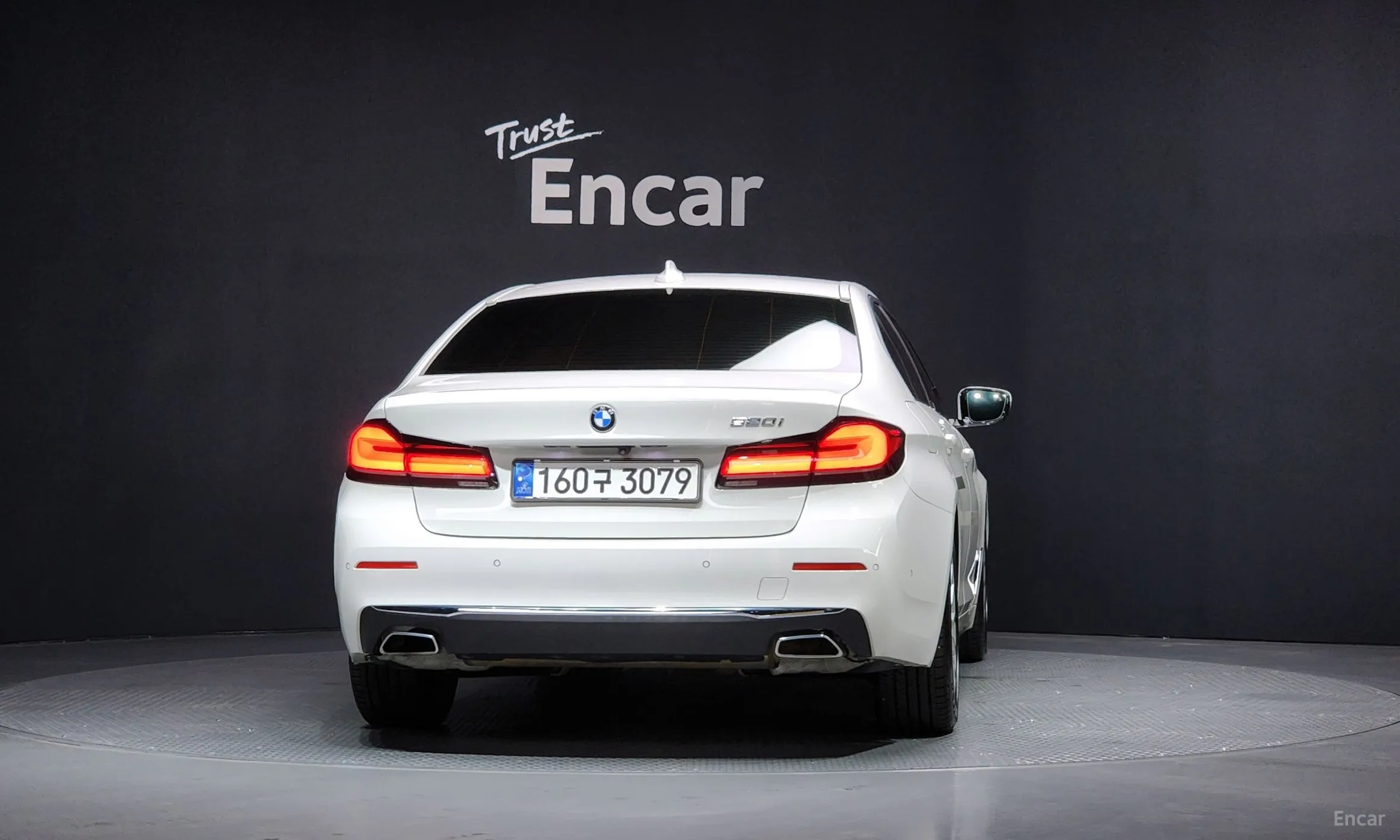 BMW 5 Series (G30) превью 3