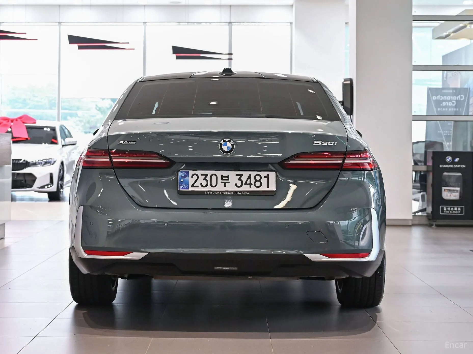 BMW 5 Series (G60) превью 2