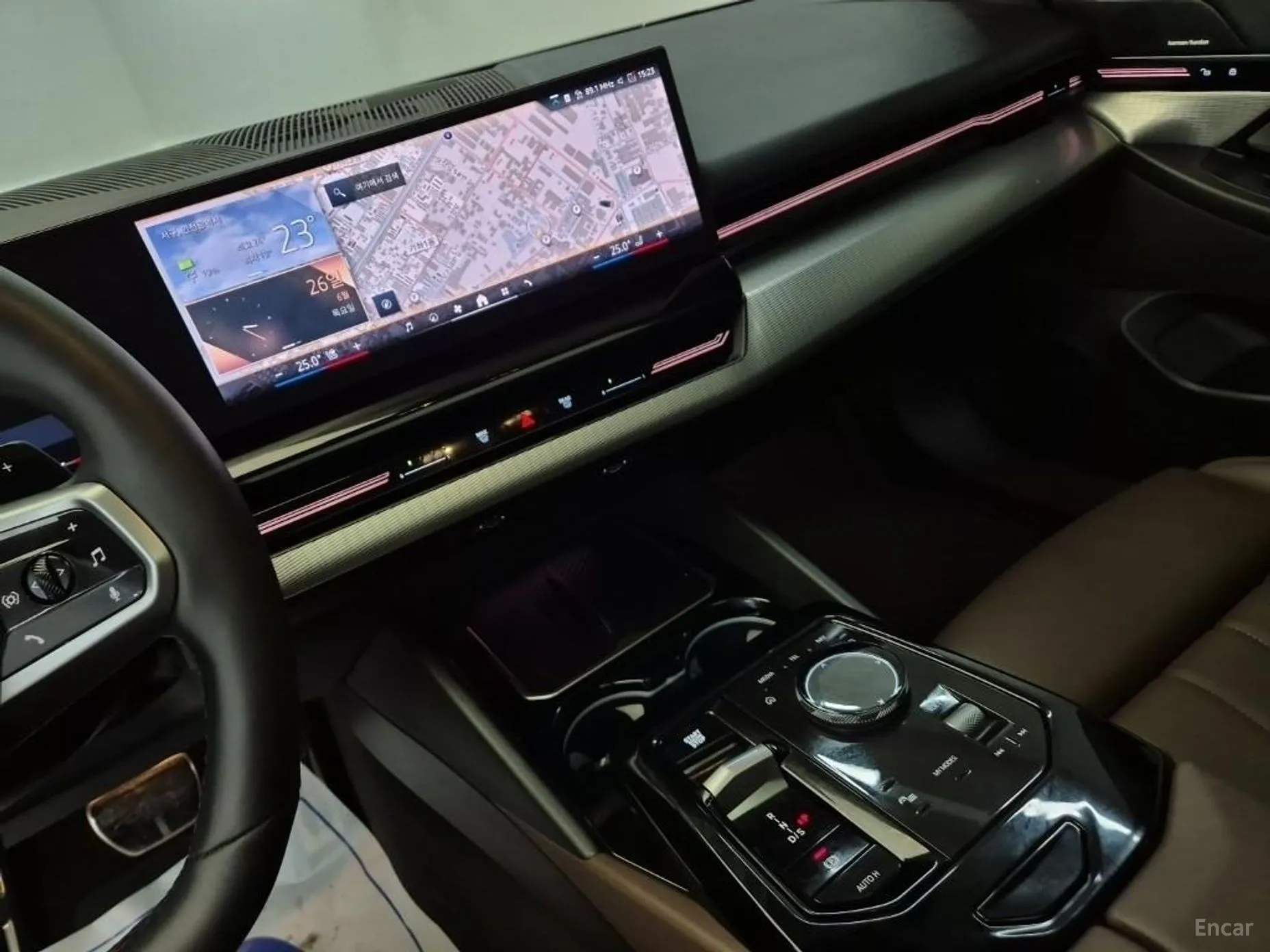BMW 5 Series (G60) превью 4