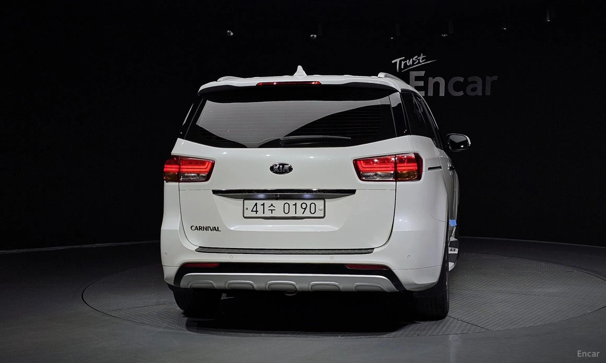 Kia Carnival превью 3