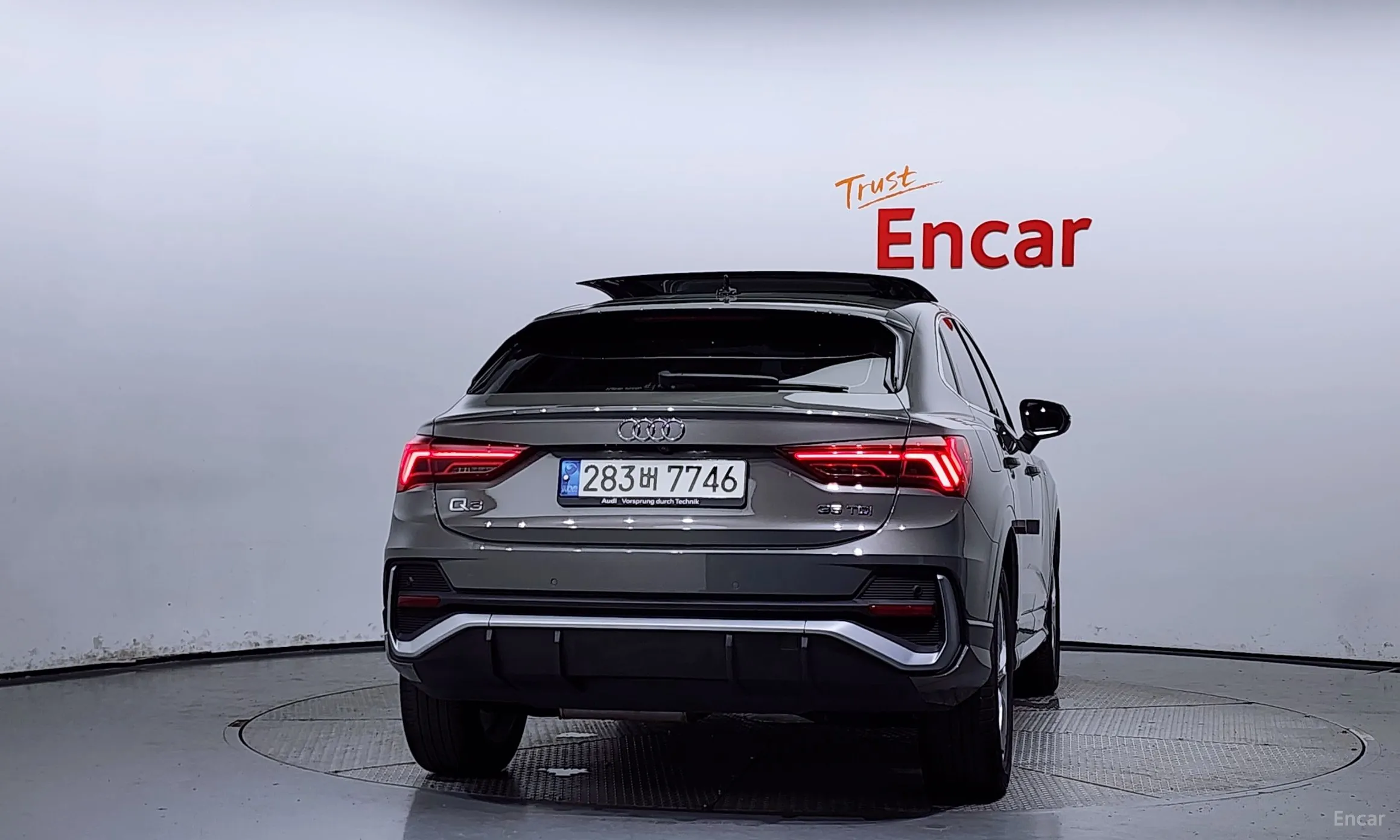 Audi Q3 (F3) превью 3