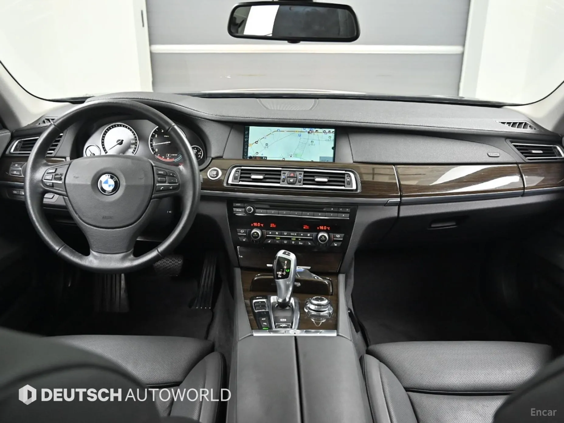 BMW 7 Series (F01) превью 4