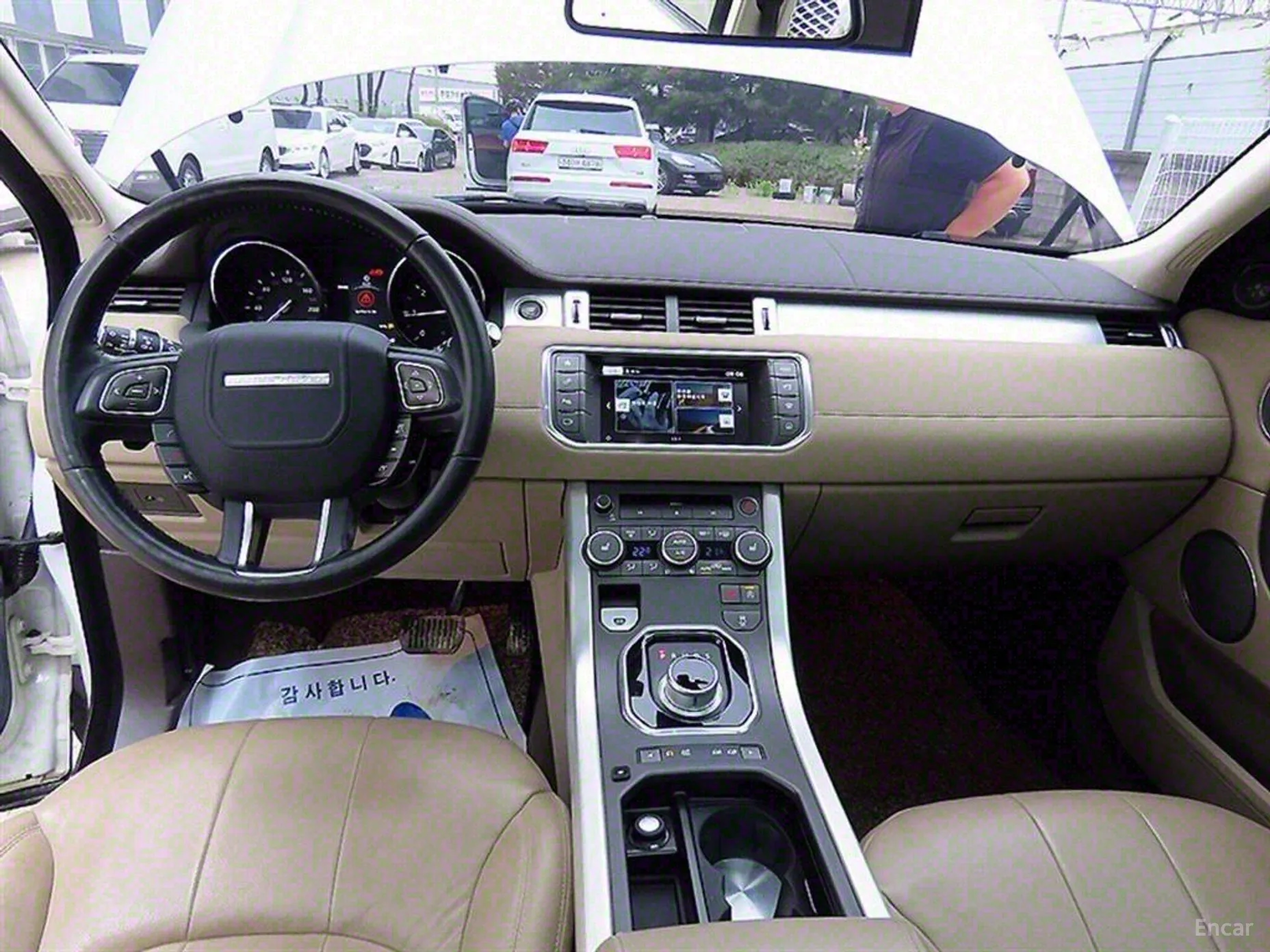 Land Rover Range Rover Evoque превью 4