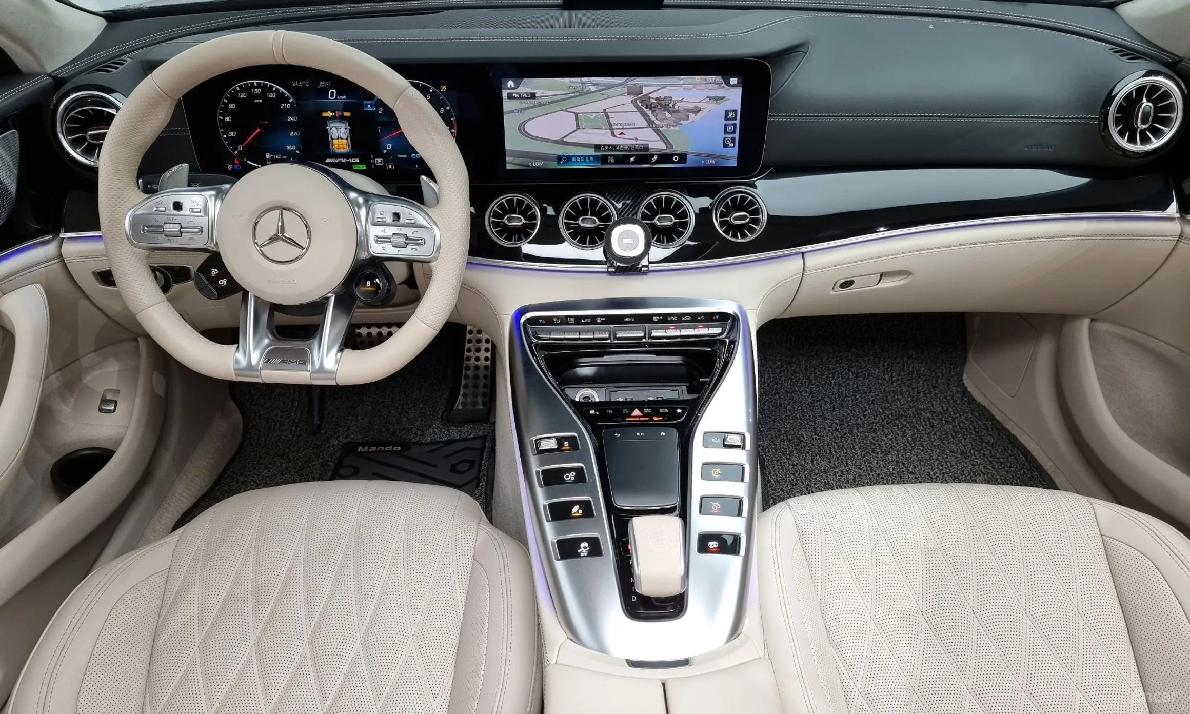 Mercedes Benz AMG GT превью 4