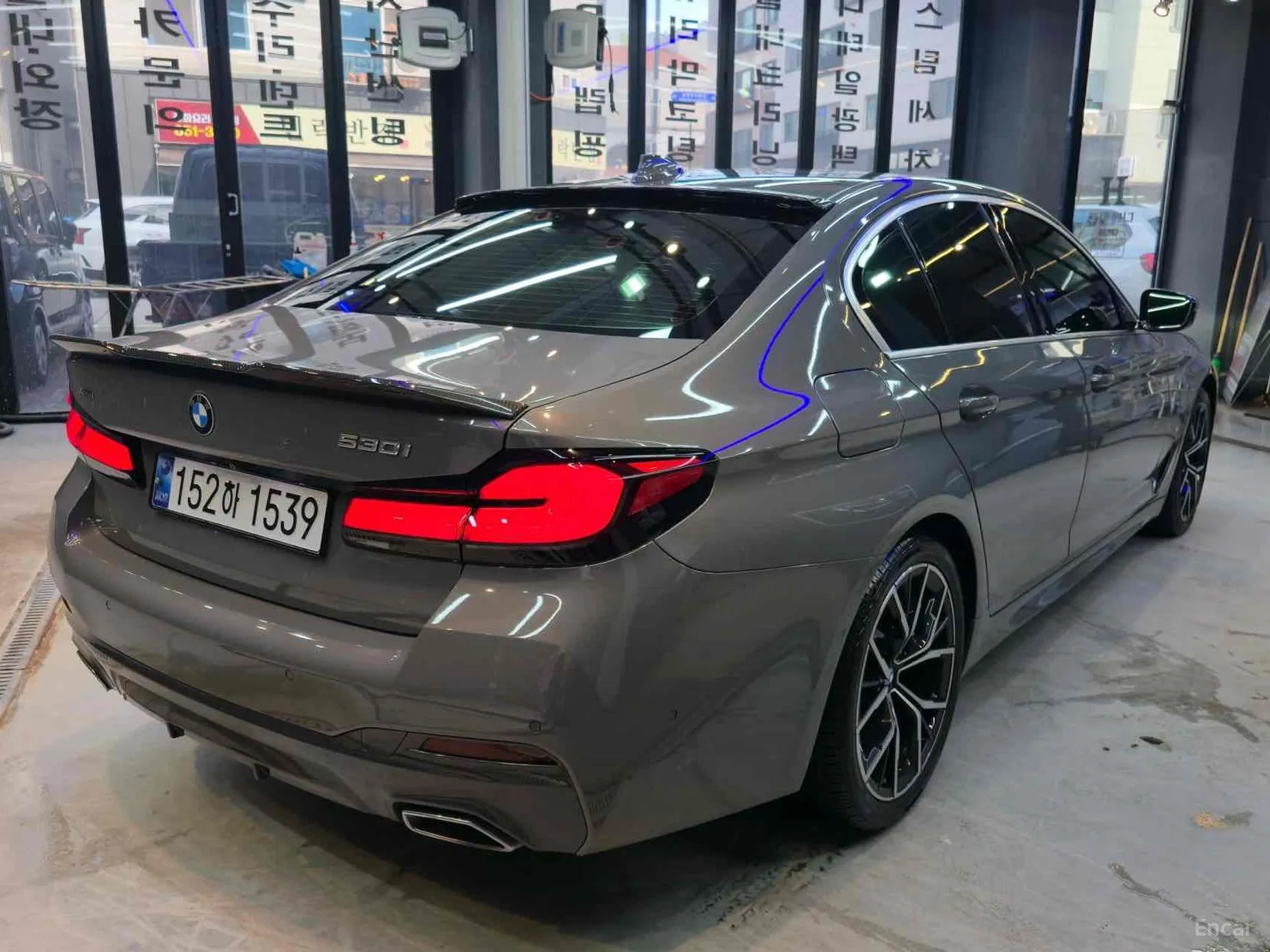 BMW 5 Series (G30) превью 3