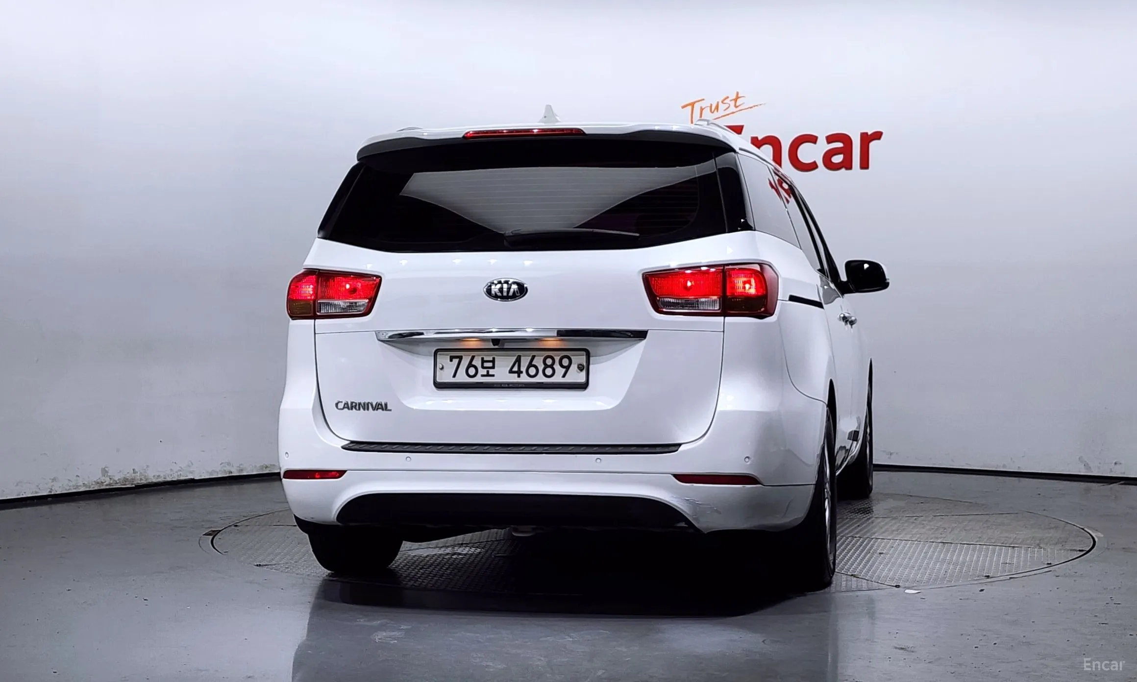 Kia Carnival превью 3