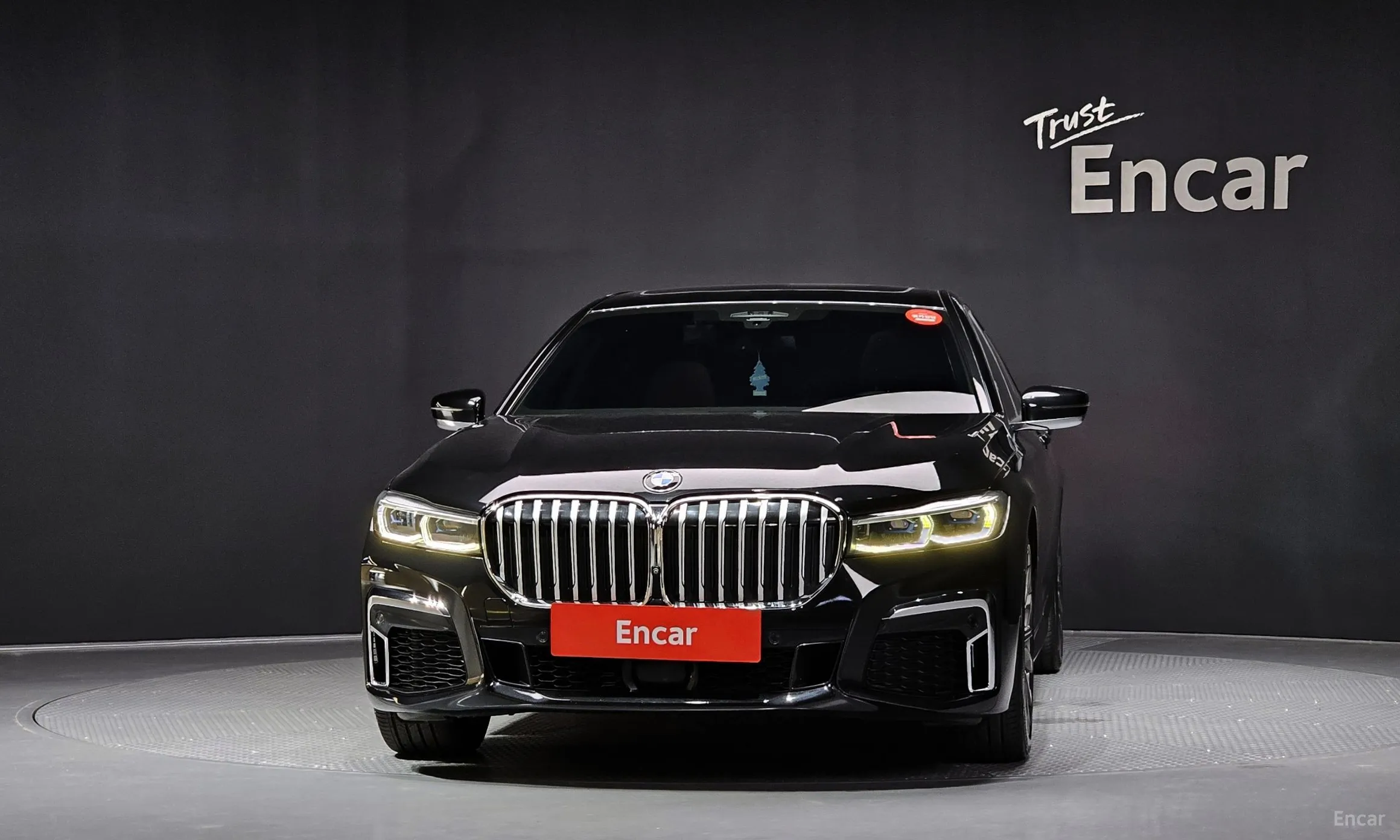 BMW 7 Series (G11) превью 2
