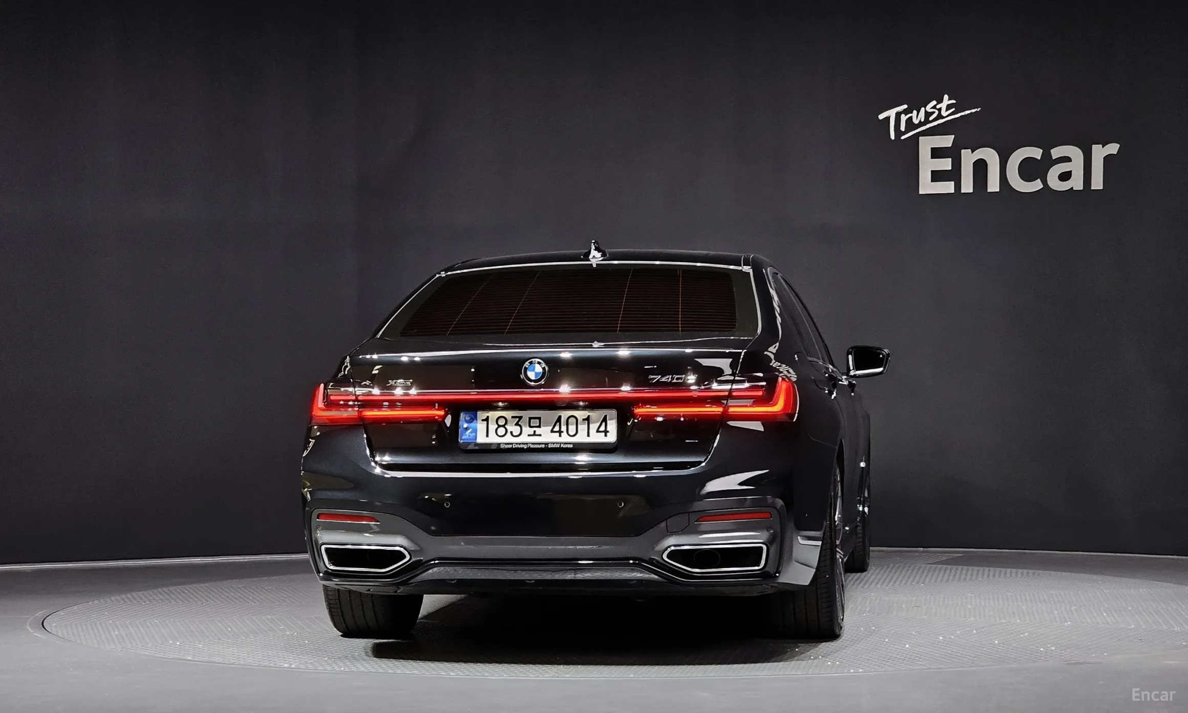 BMW 7 Series (G11) превью 3