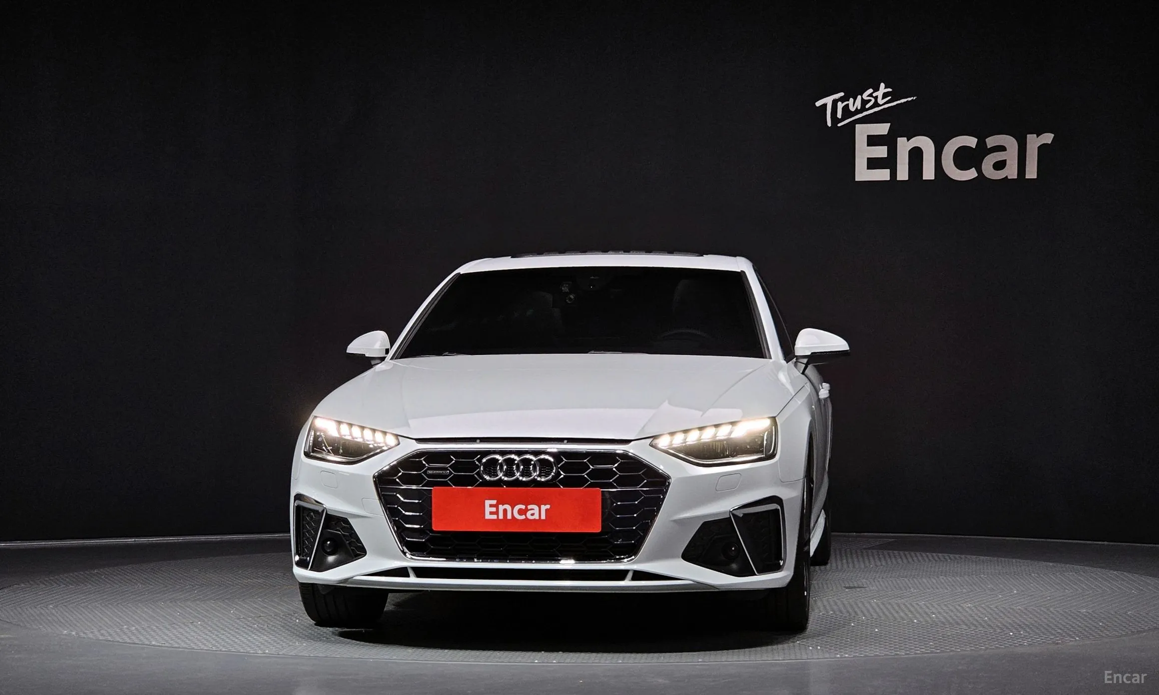 Audi A4 (B9) превью 2