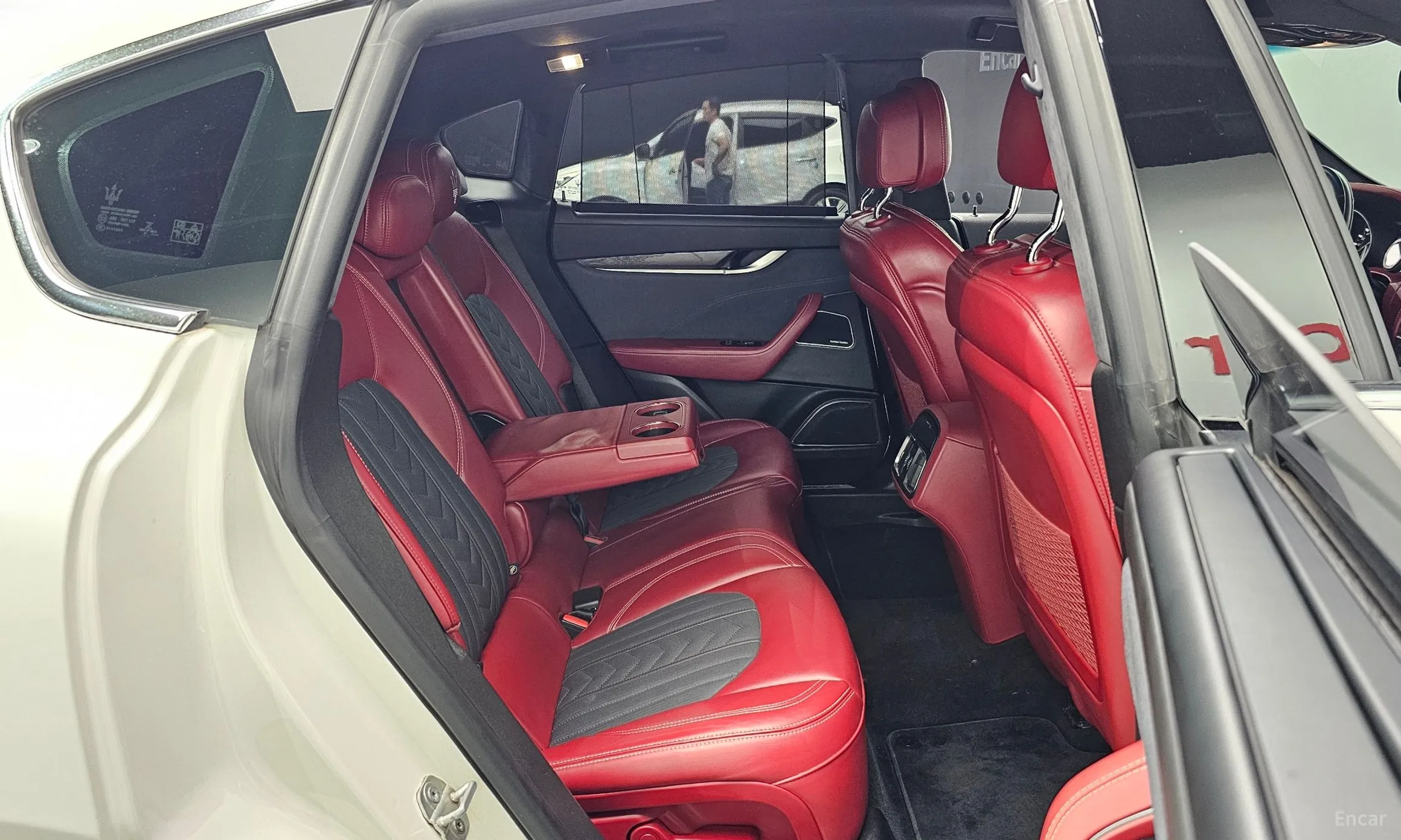 Maserati Levante превью 11
