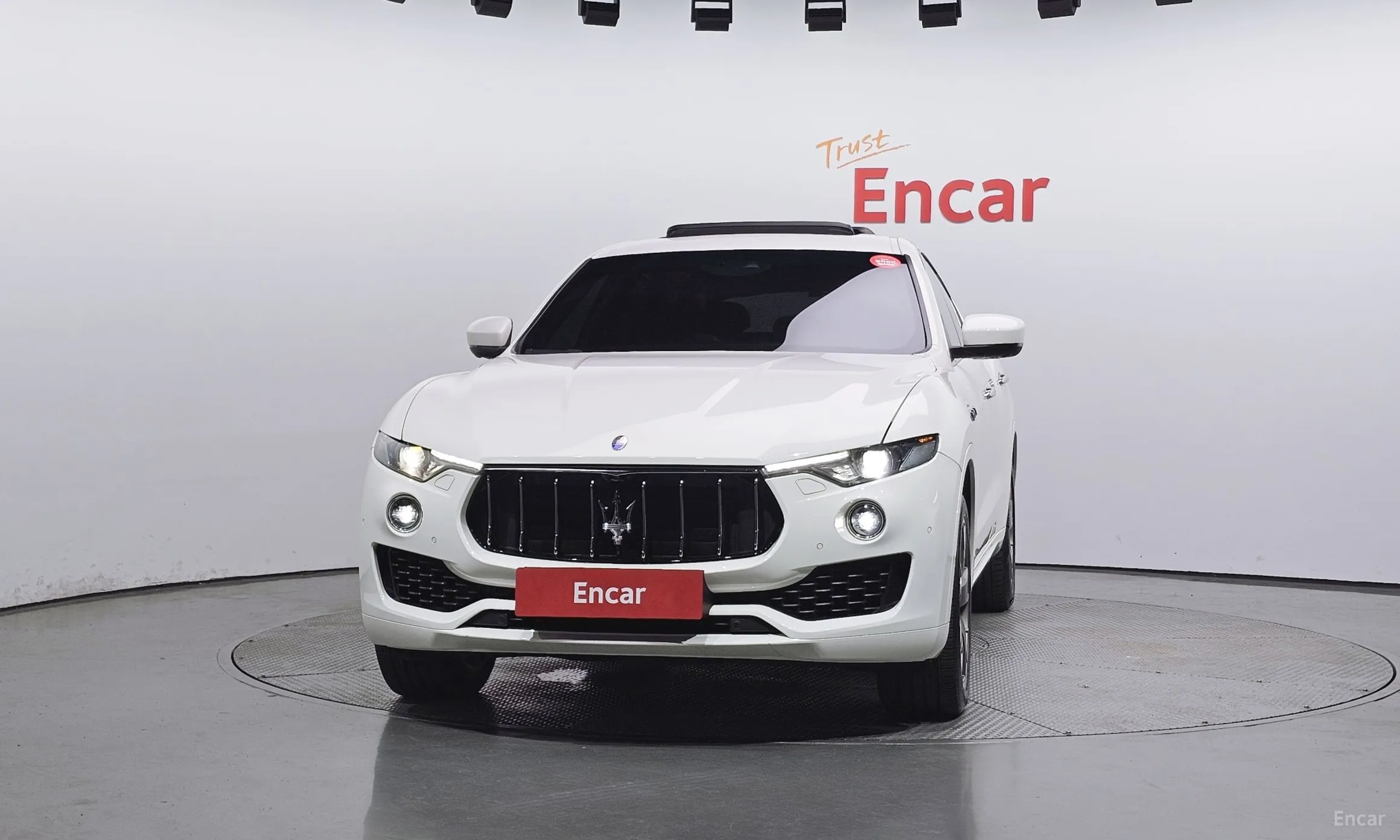 Maserati Levante превью 3