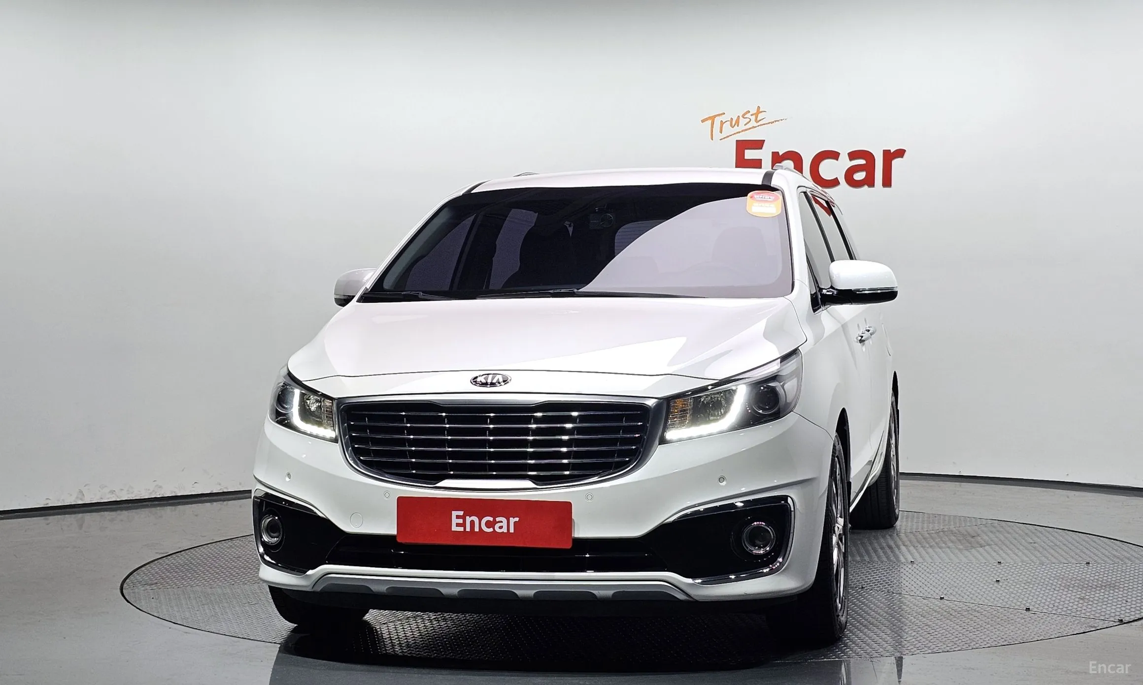 Kia Carnival превью 2