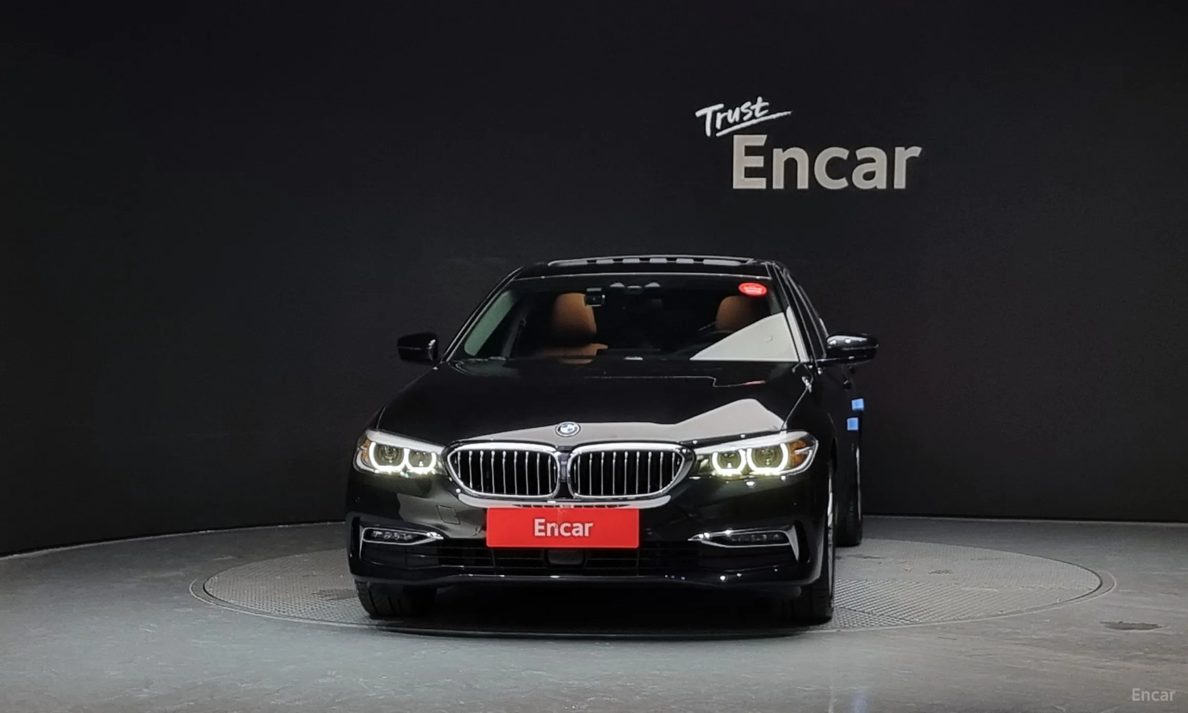 BMW 5 Series (G30) превью 2