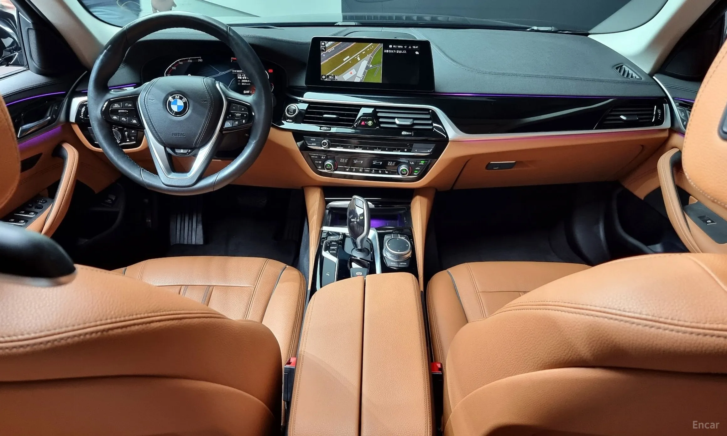 BMW 5 Series (G30) превью 4