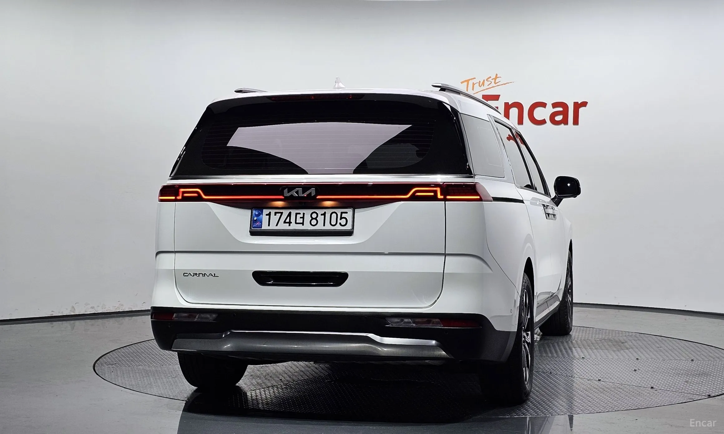 Kia Carnival Gen 4 превью 3