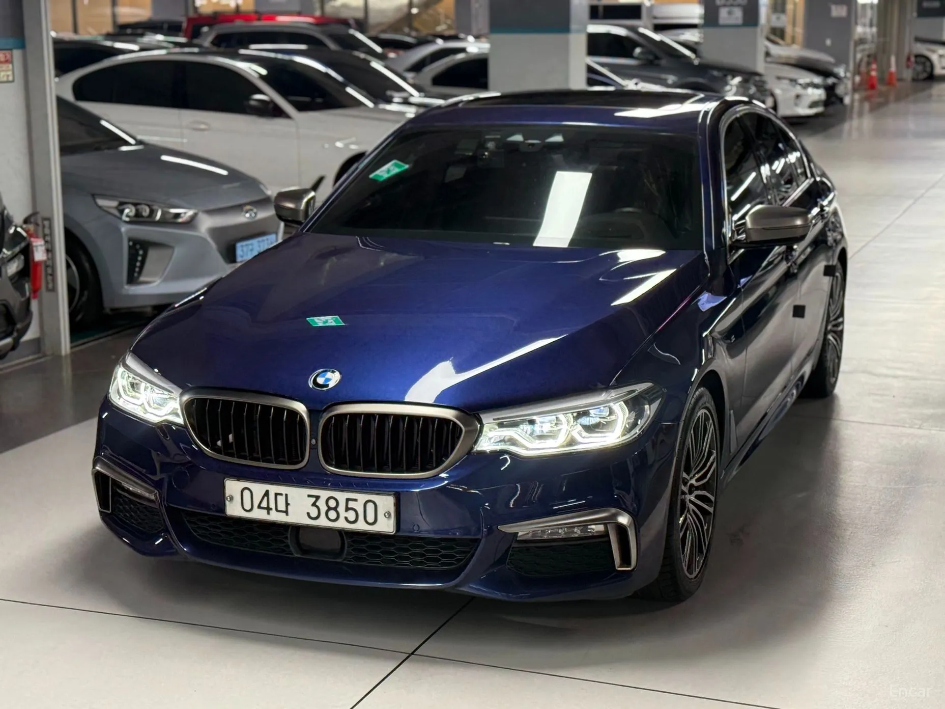 BMW 5 Series (G30) превью 2