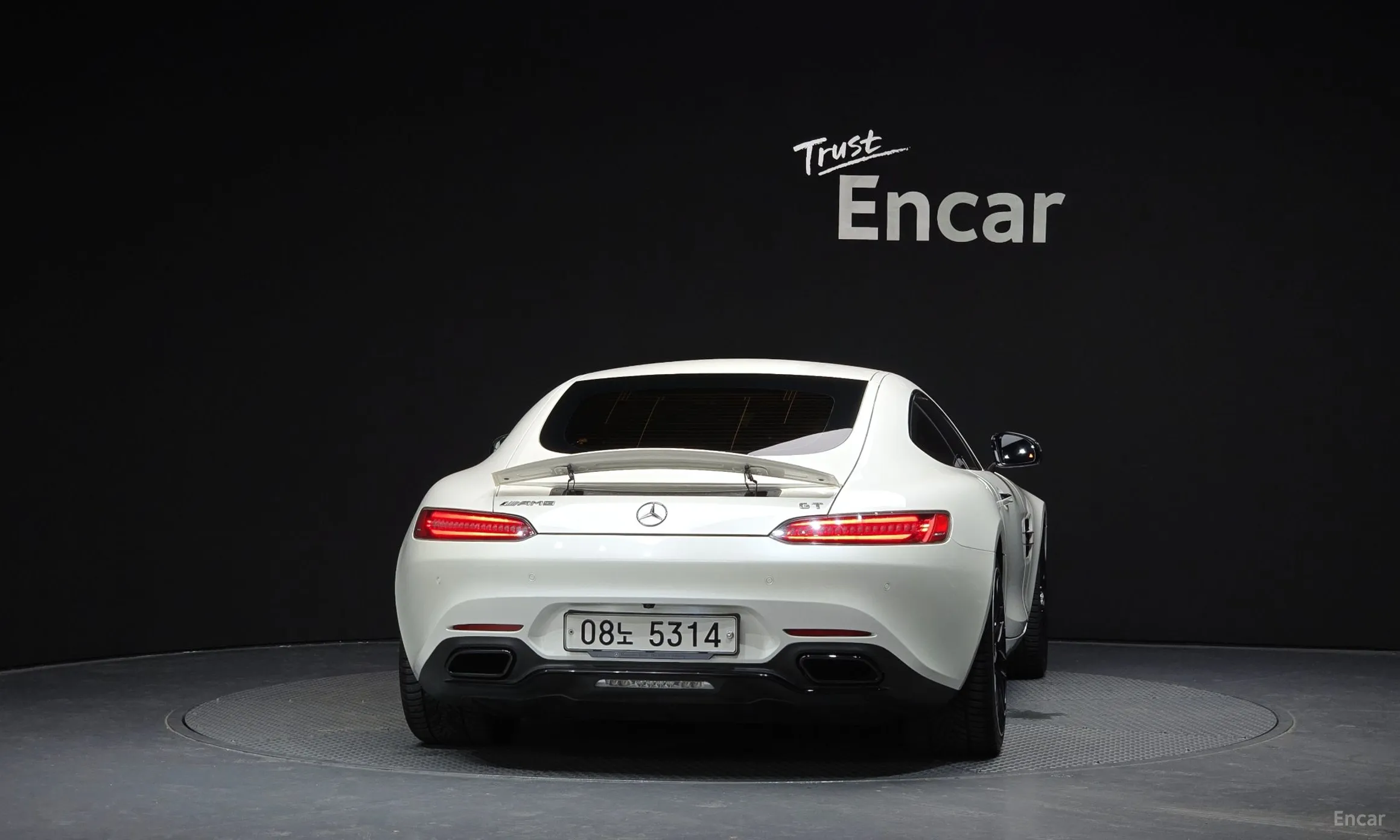 Mercedes Benz AMG GT превью 3