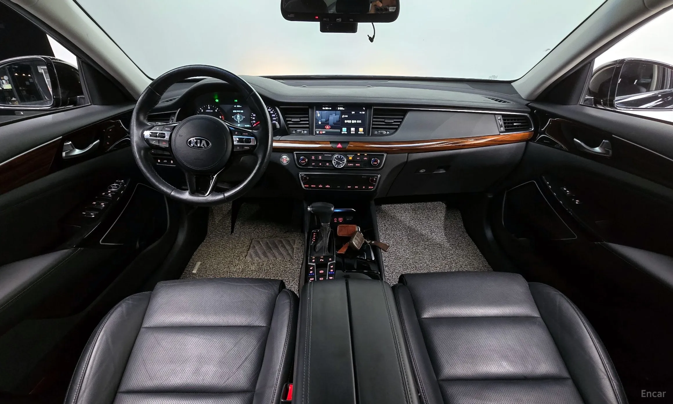 Kia K7 превью 4