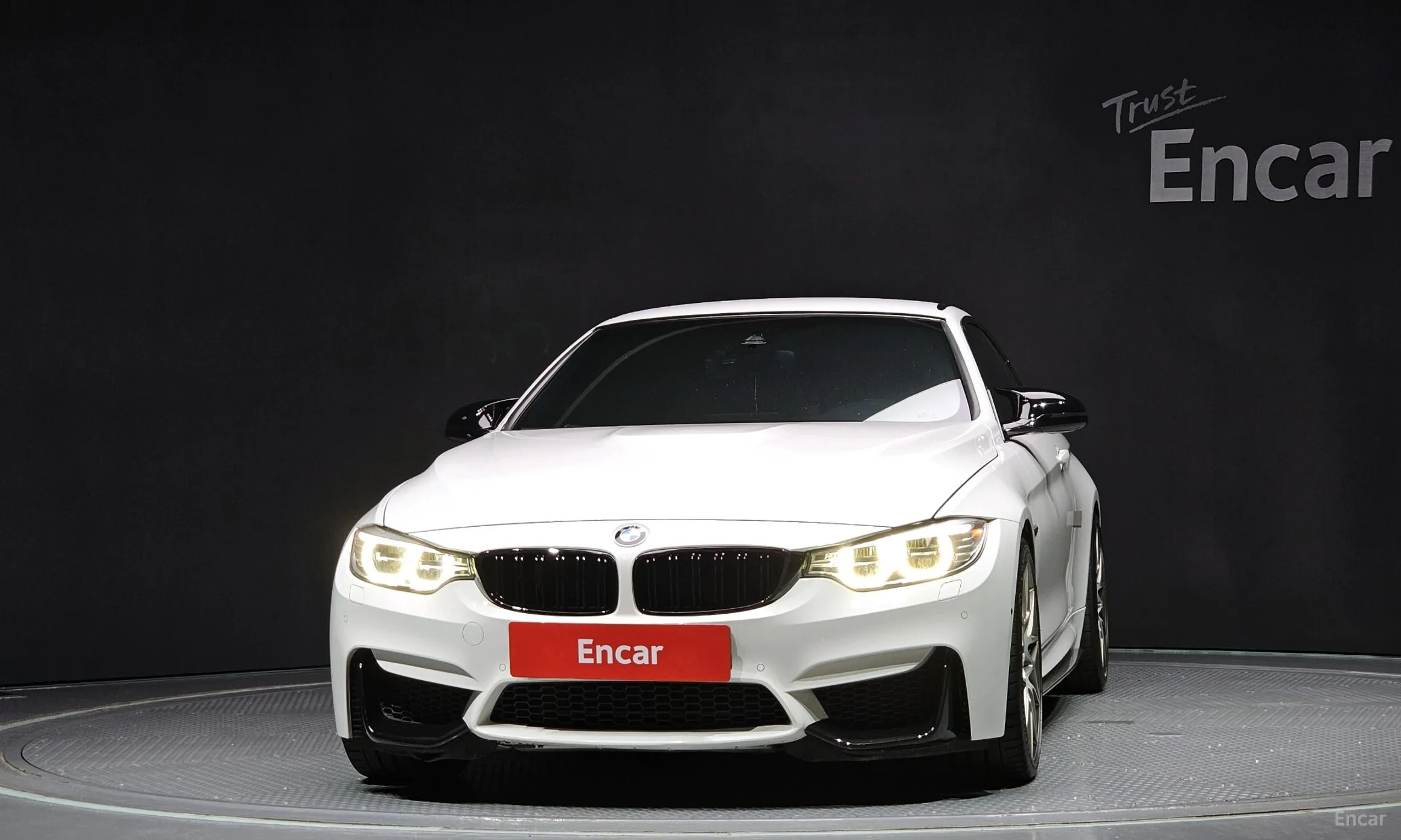 BMW M4 (F82)