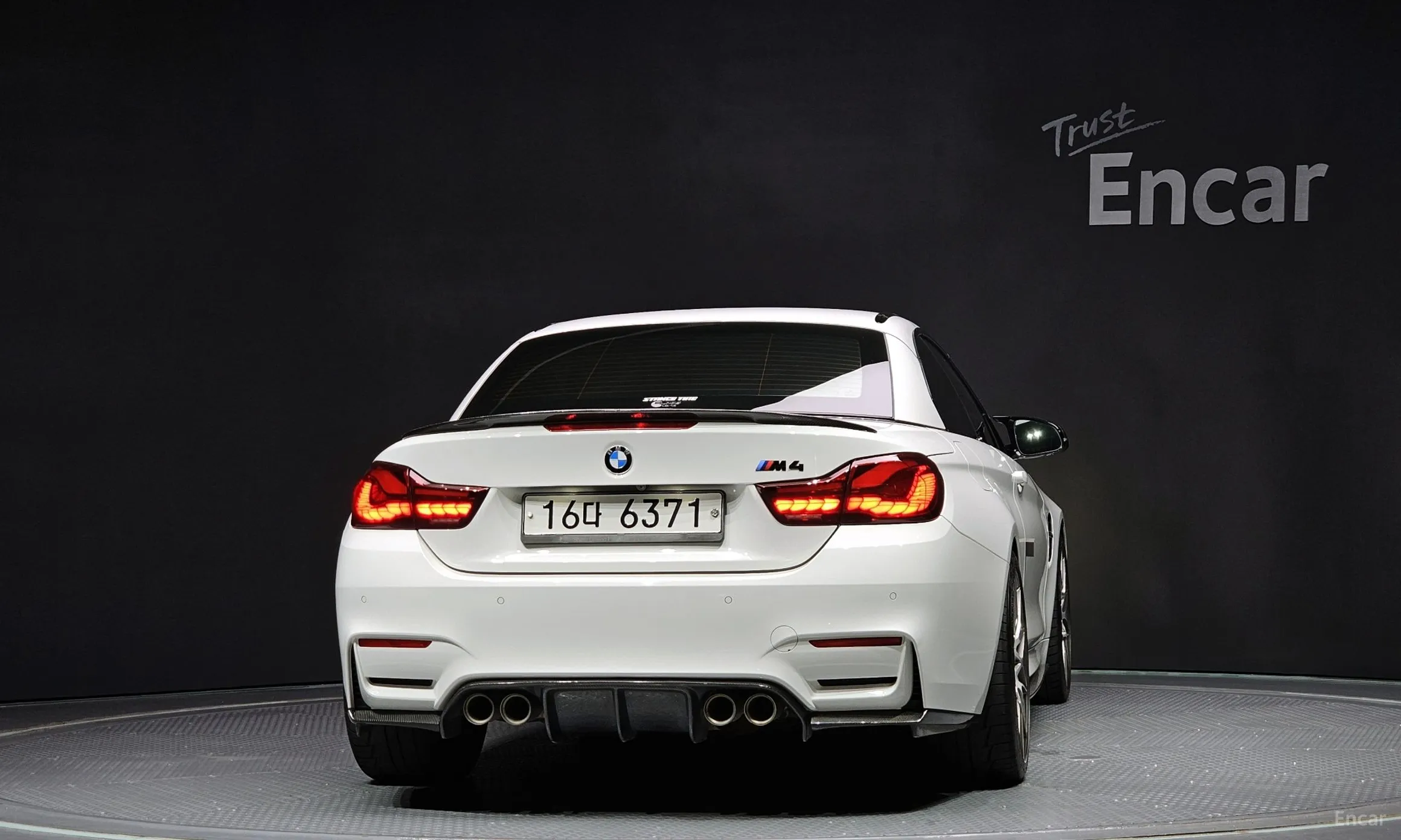 BMW M4 (F82) превью 3
