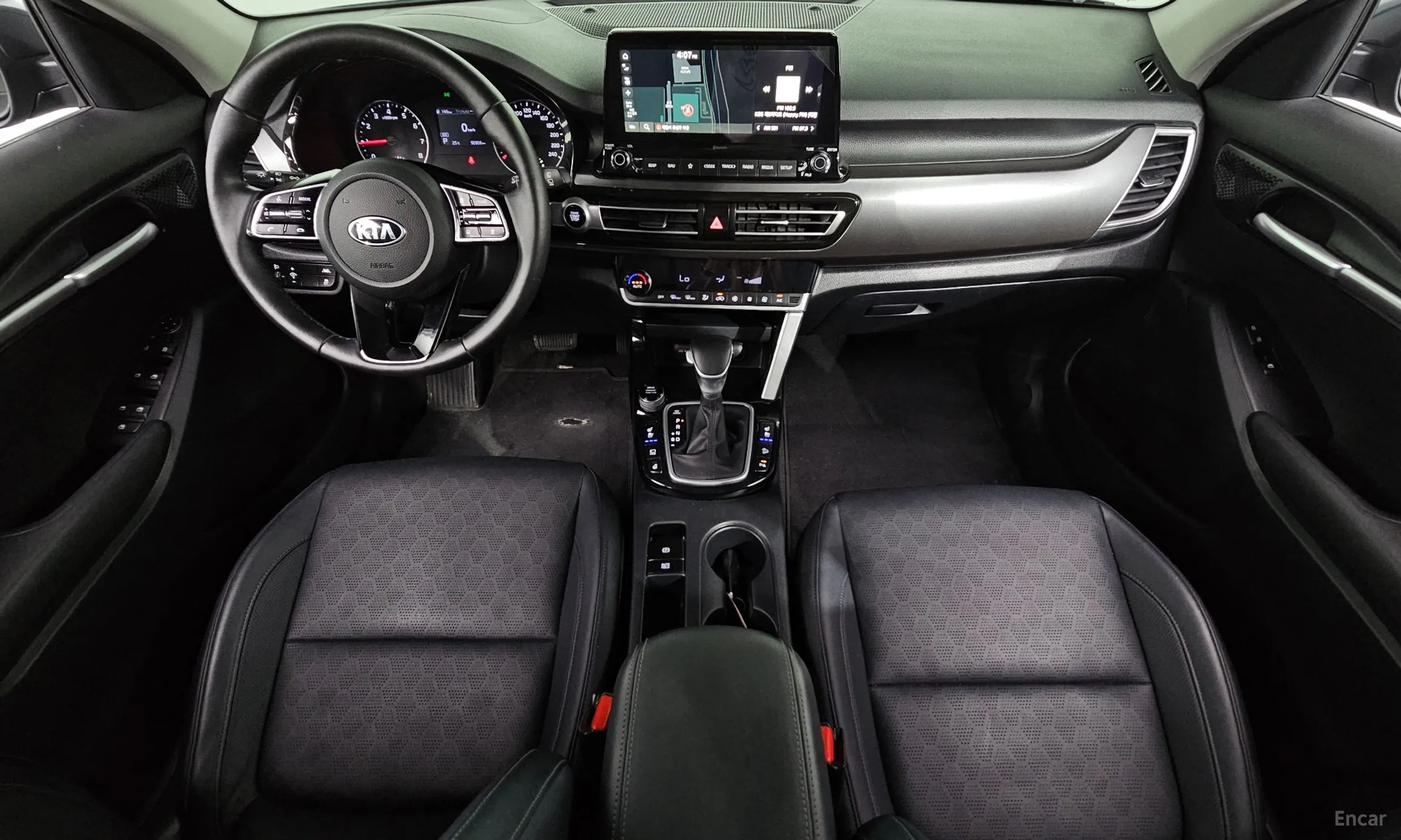 Kia Seltos превью 4