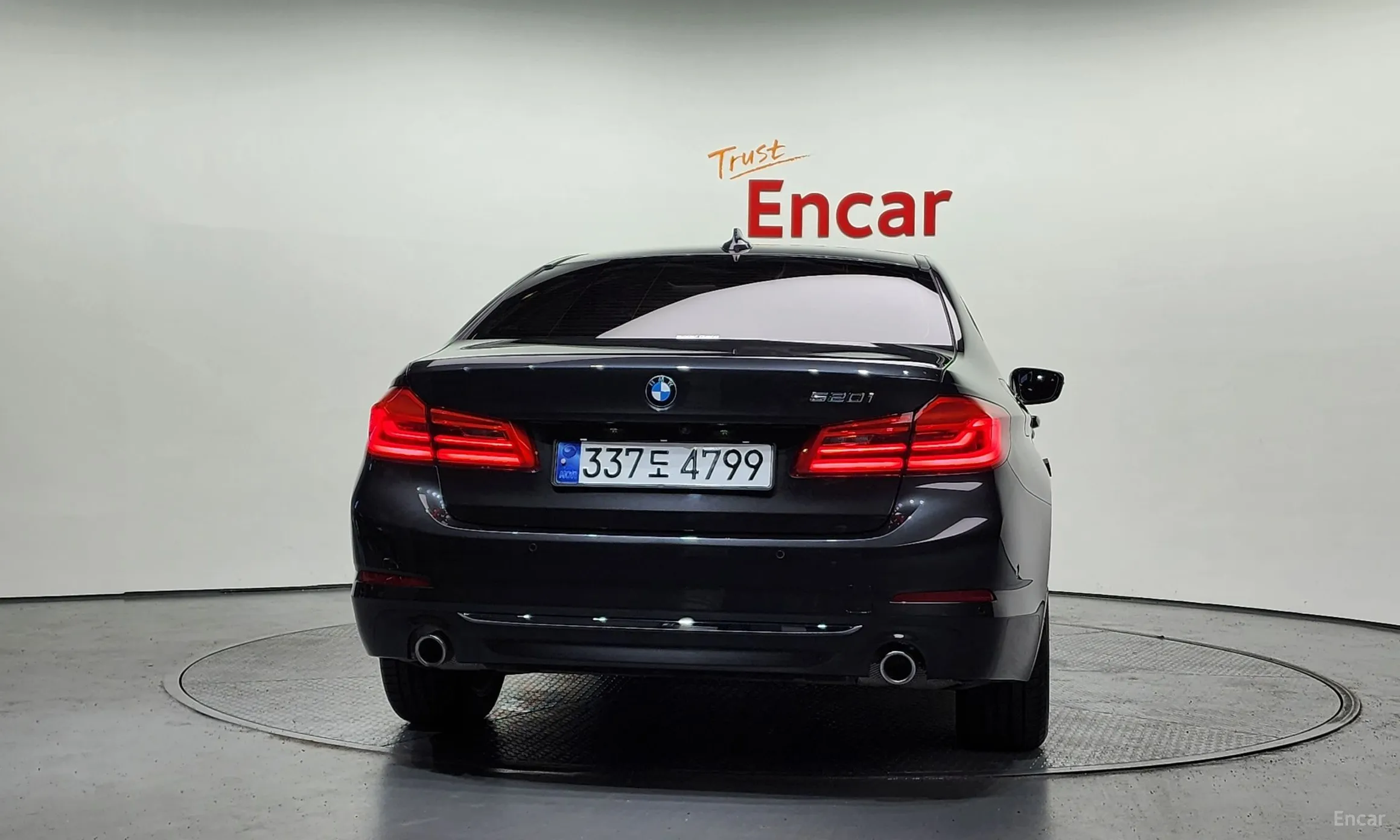 BMW 5 Series (G30) превью 3