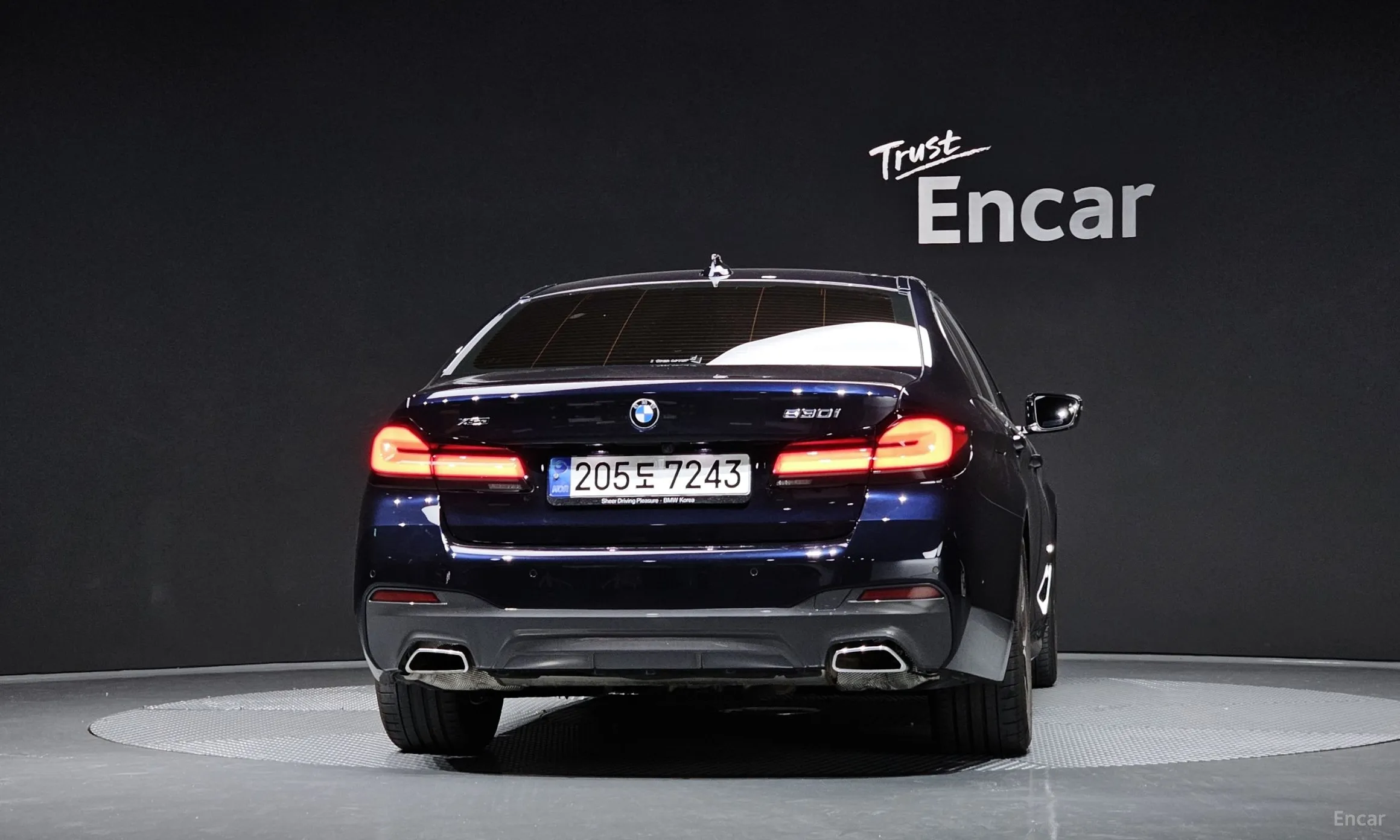 BMW 5 Series (G30) превью 3