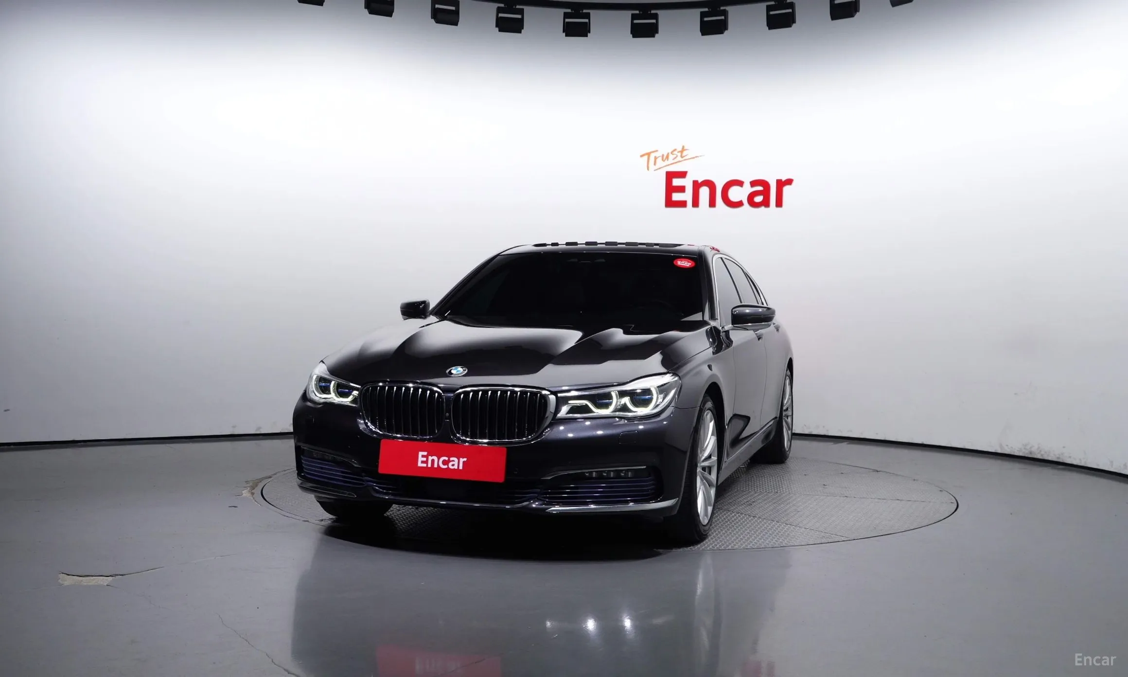 BMW 7 Series (G11) превью 2