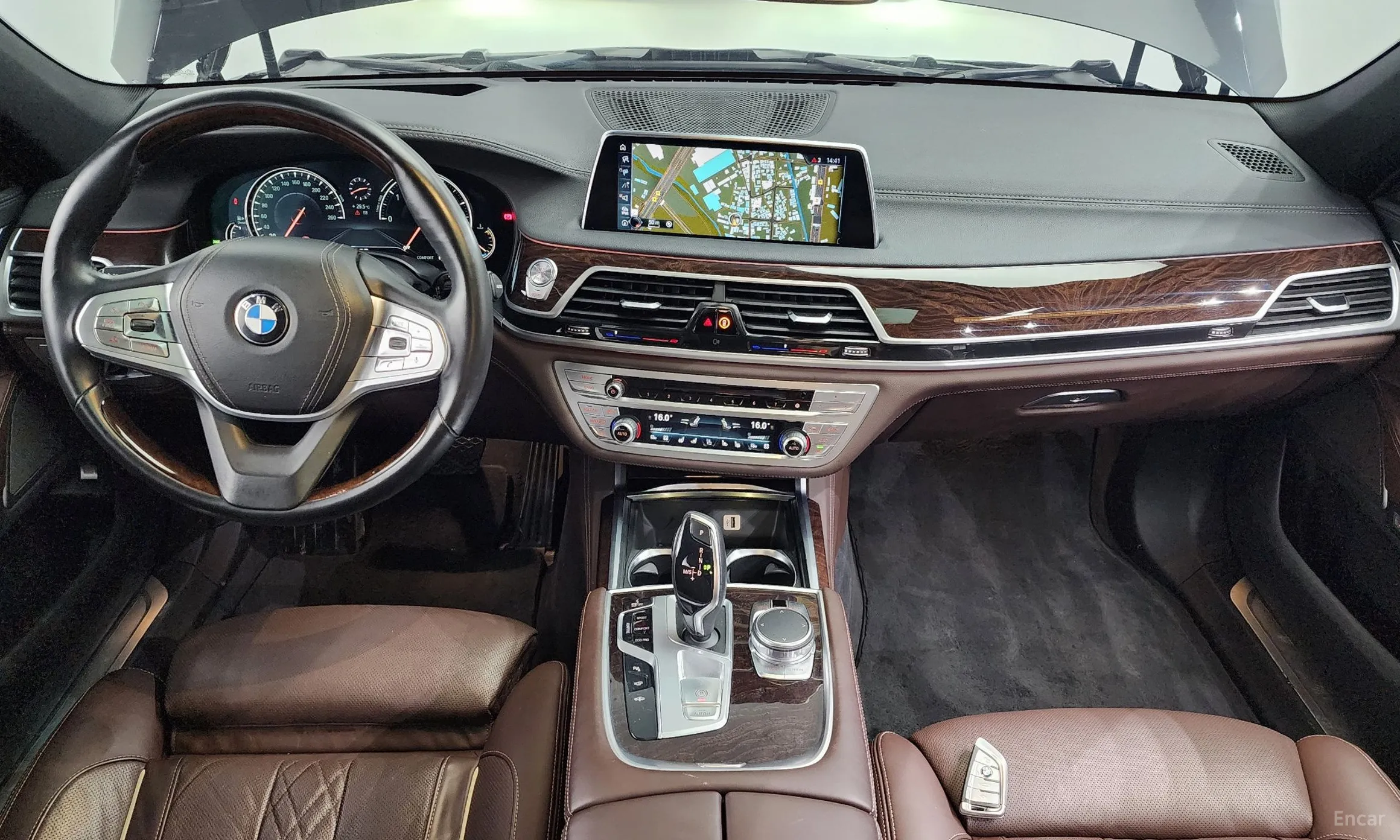 BMW 7 Series (G11) превью 4