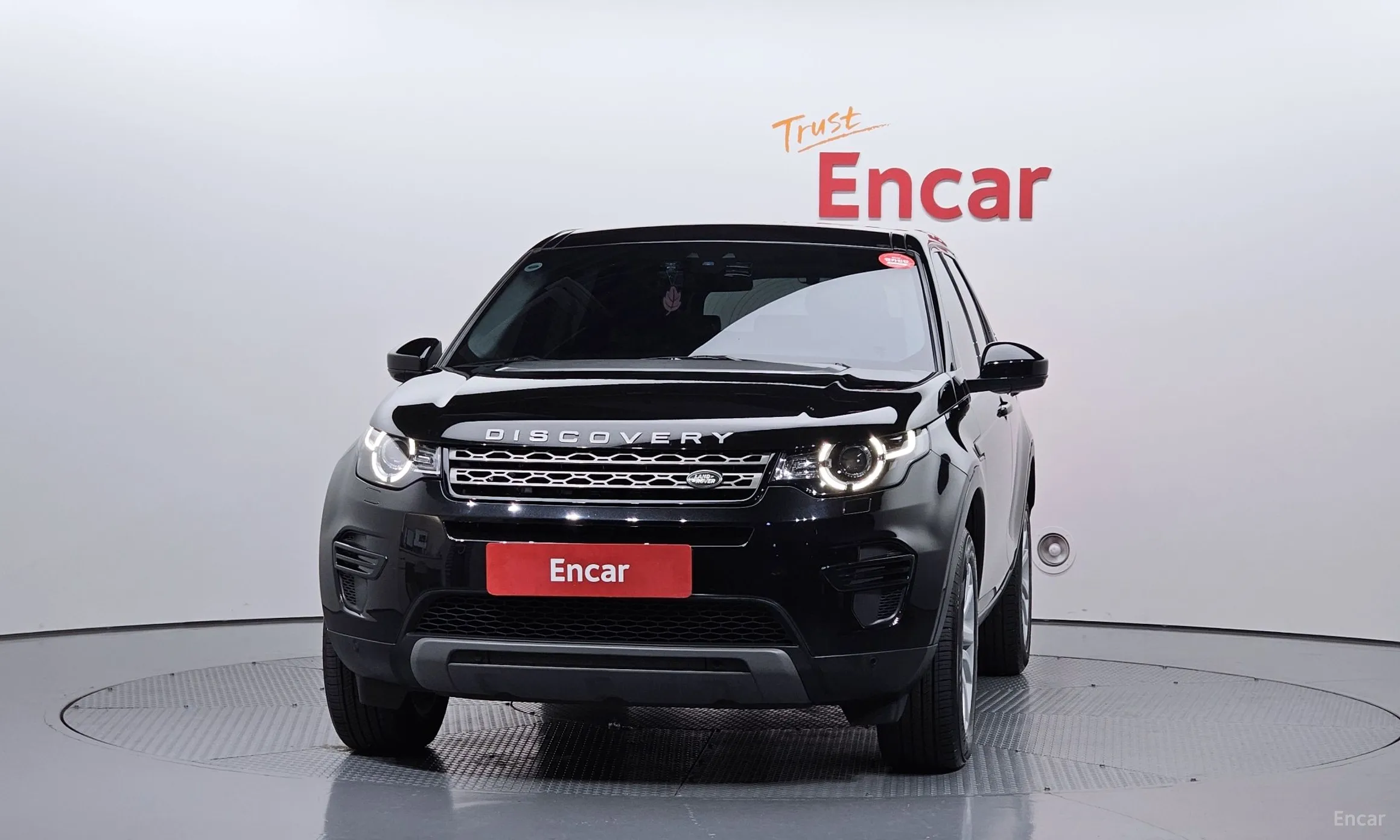 Land Rover Discovery Sports превью 2