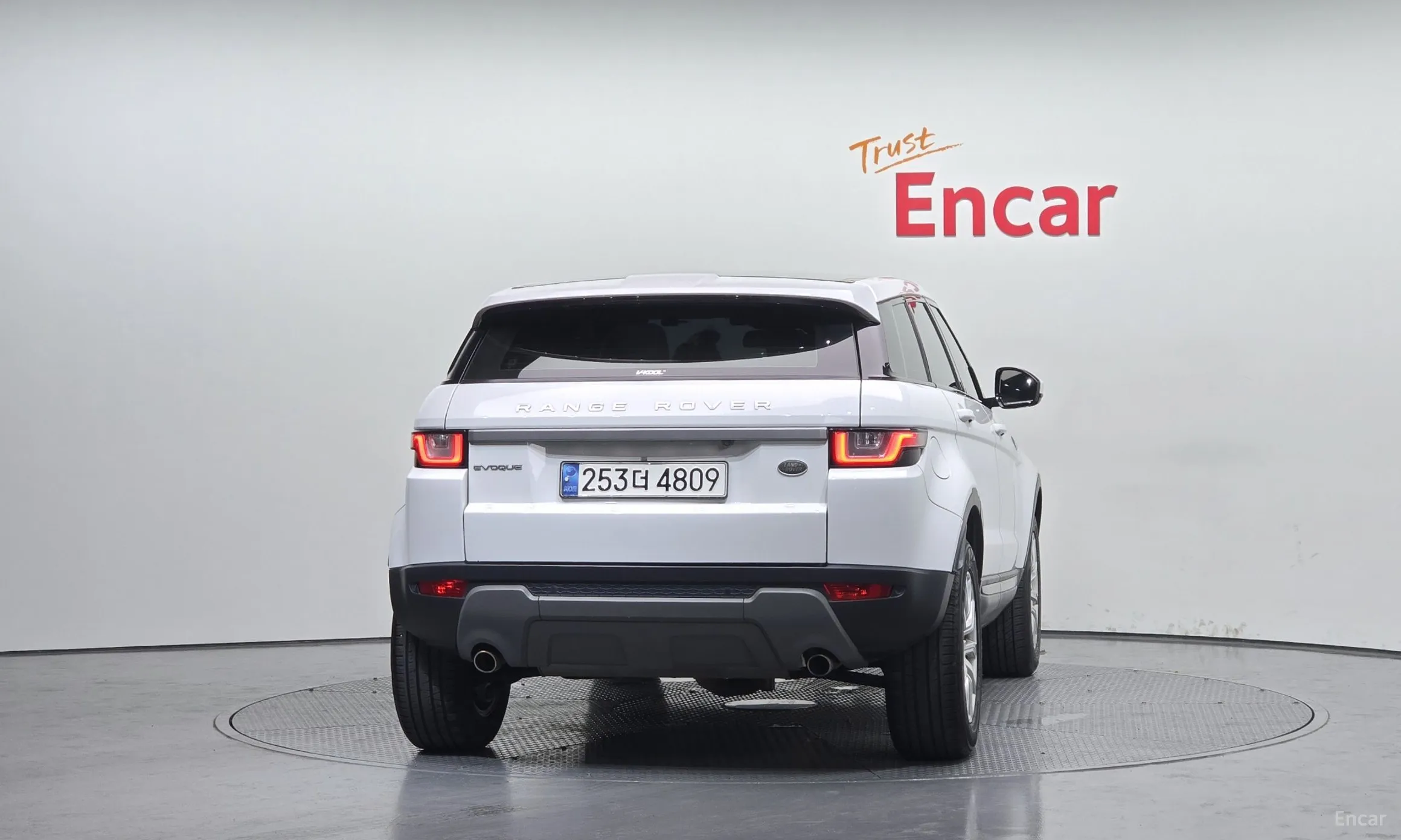 Land Rover Range Rover Evoque превью 3