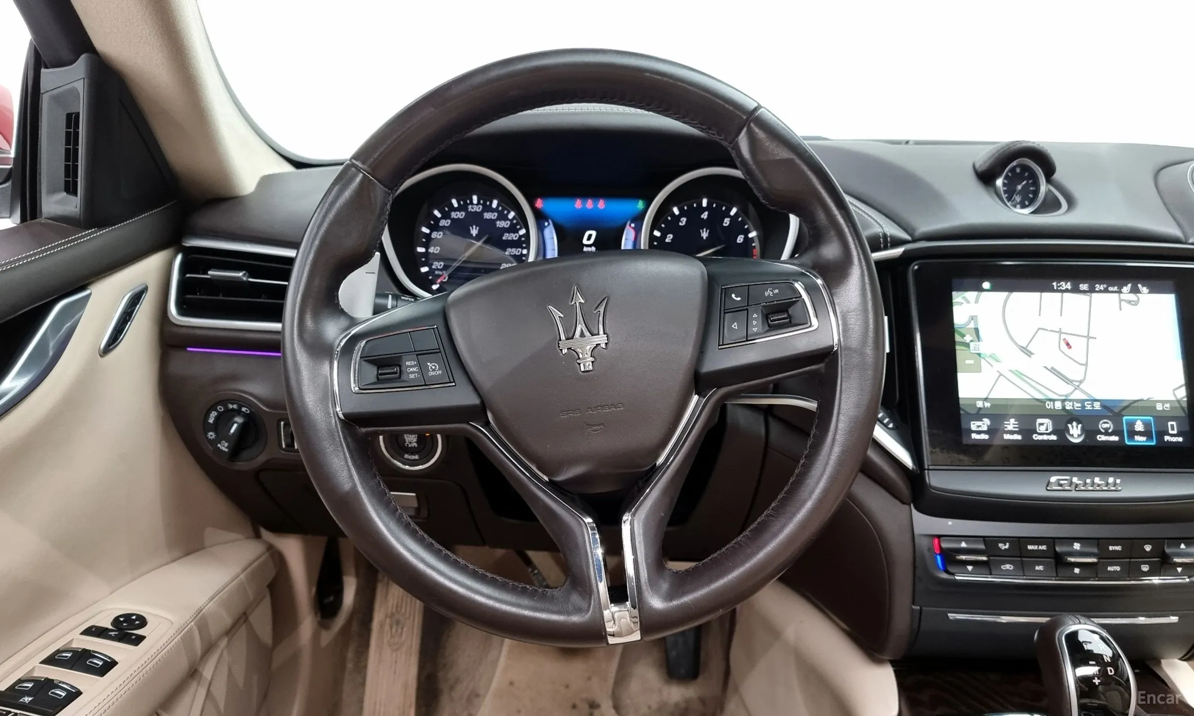 Maserati Ghibli превью 13