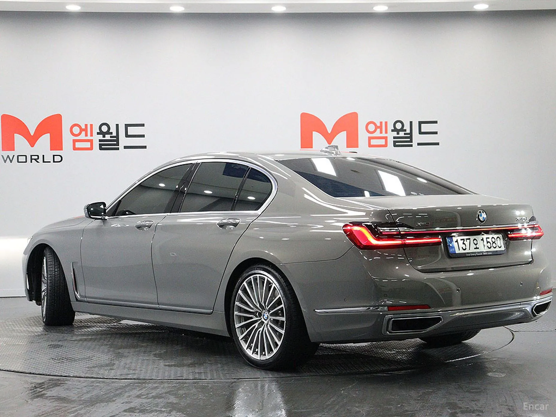 BMW 7 Series (G11) превью 3