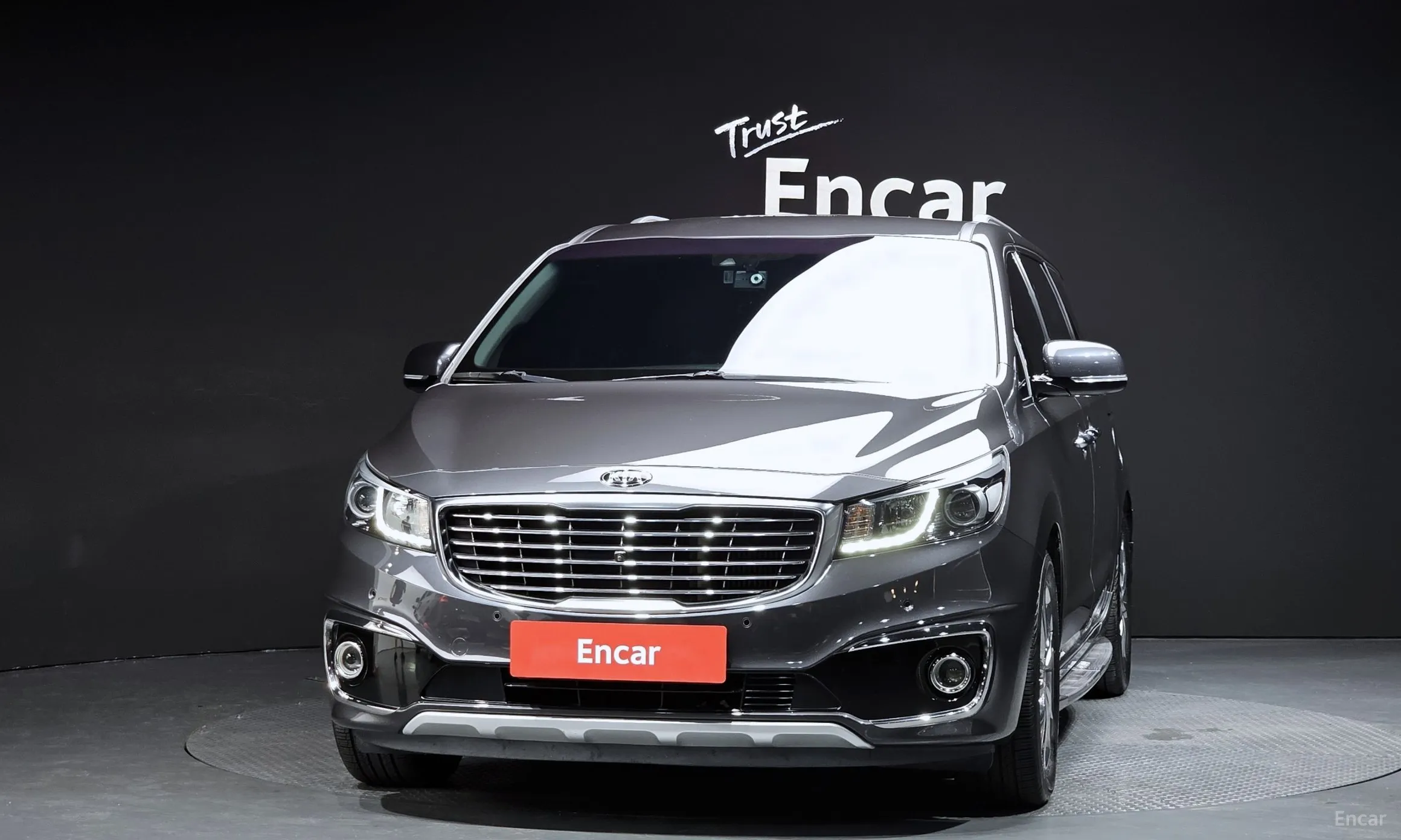 Kia Carnival превью 2