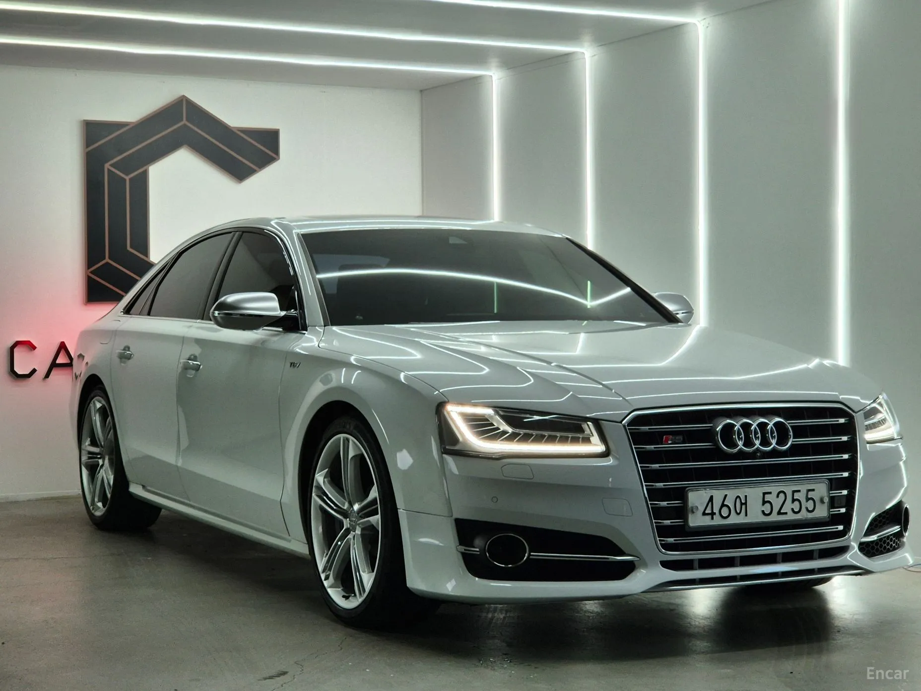 Audi S8