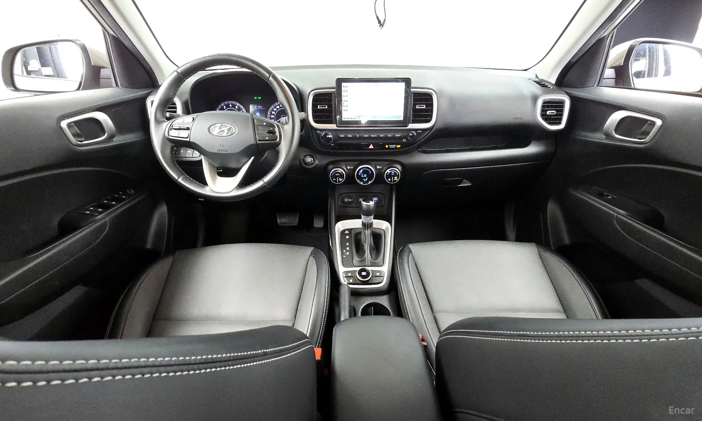 Hyundai Venue превью 4