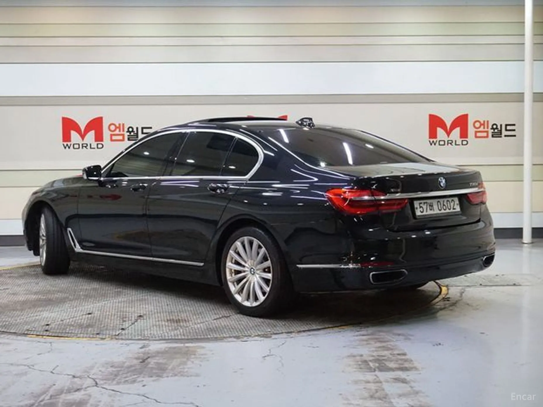 BMW 7 Series (G11)