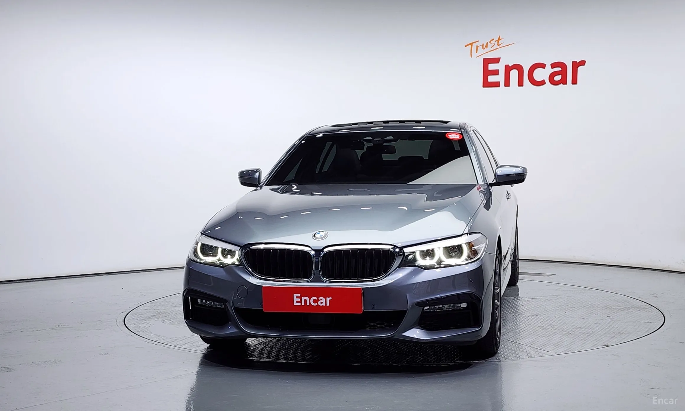 BMW 5 Series (G30) превью 2