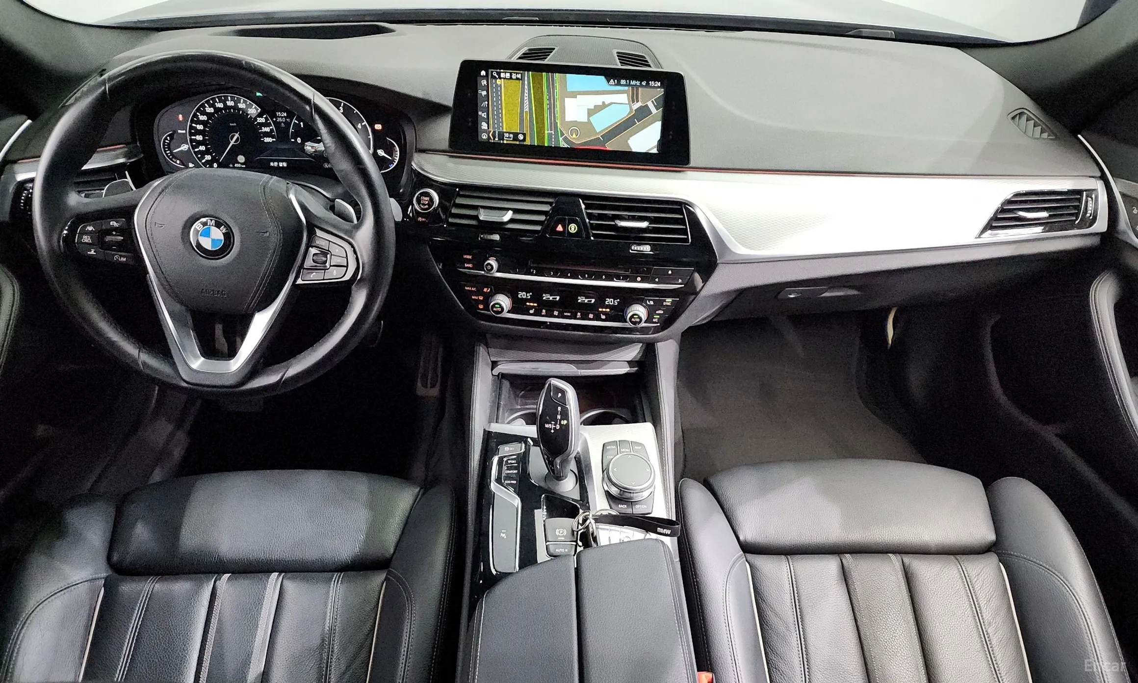 BMW 5 Series (G30) превью 4