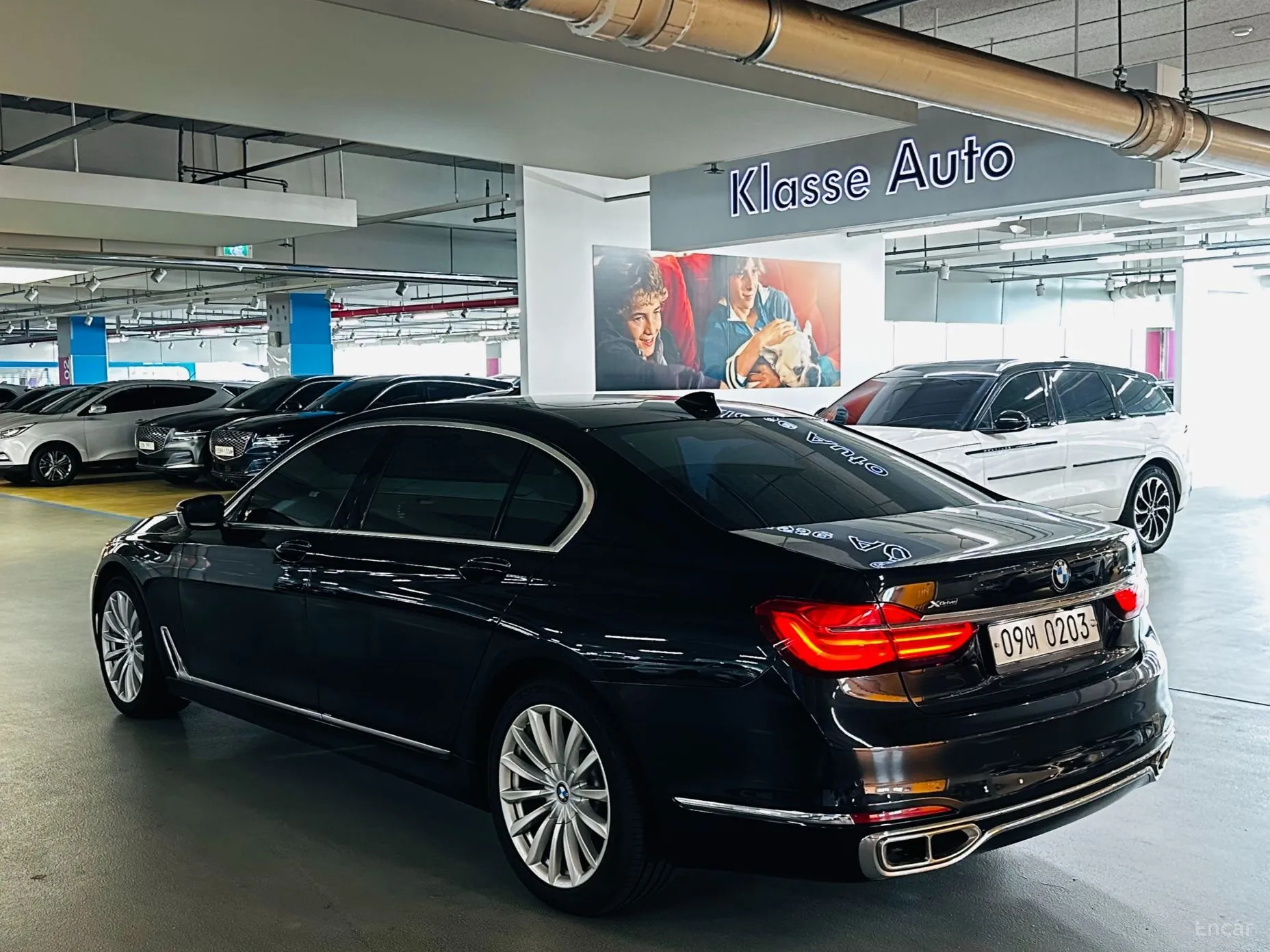 BMW 7 Series (G11) превью 2
