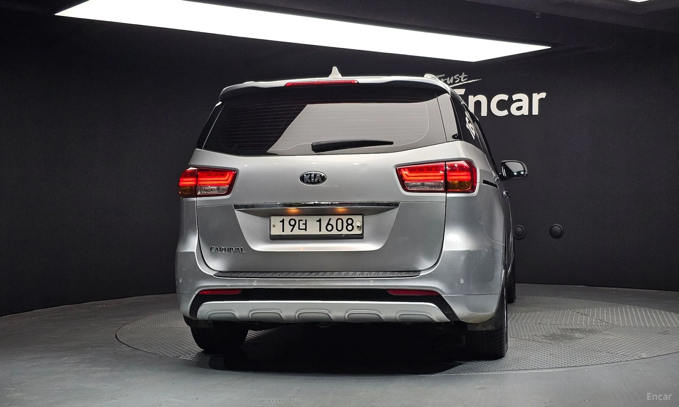 Kia Carnival превью 3