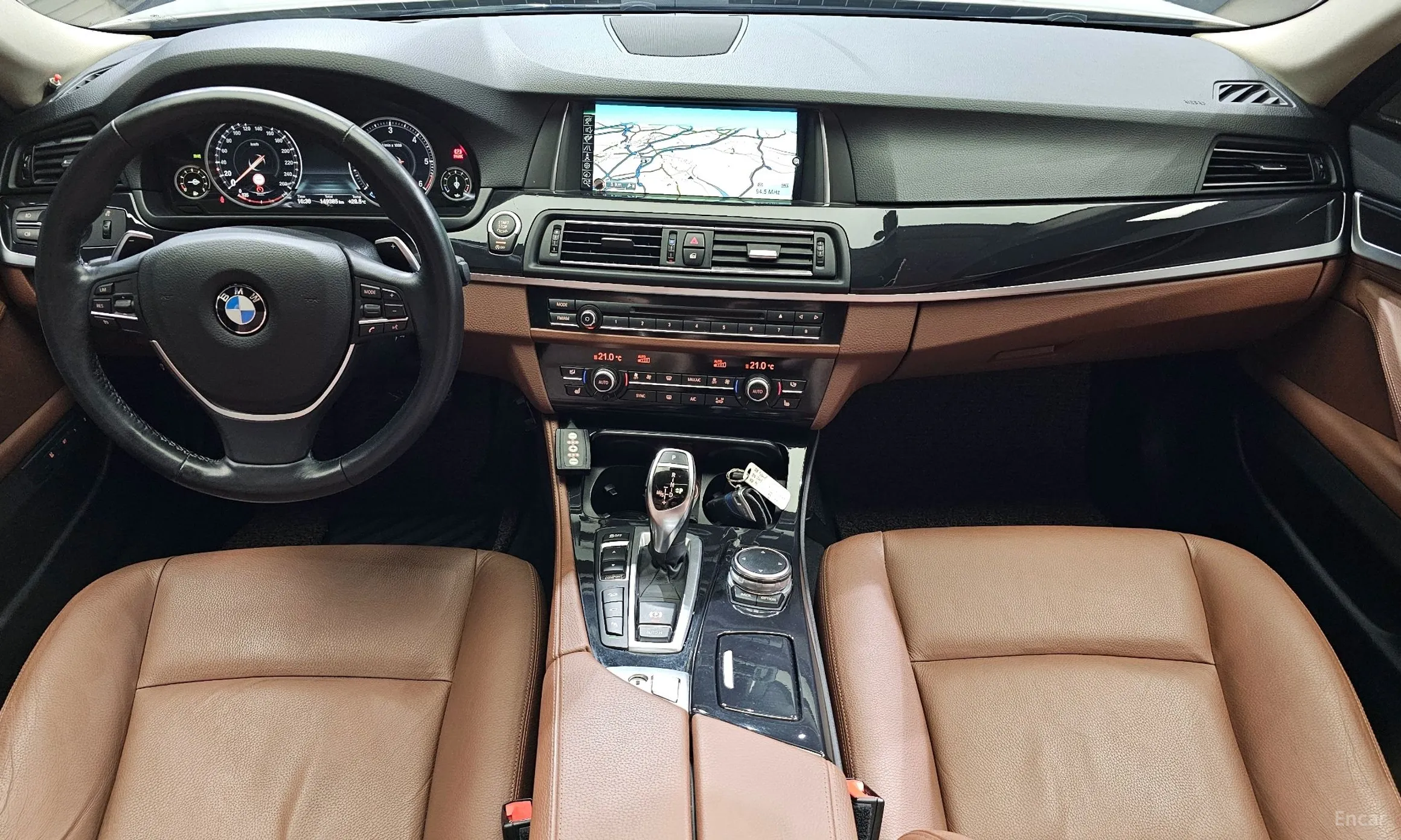 BMW 5 Series (F10) превью 4