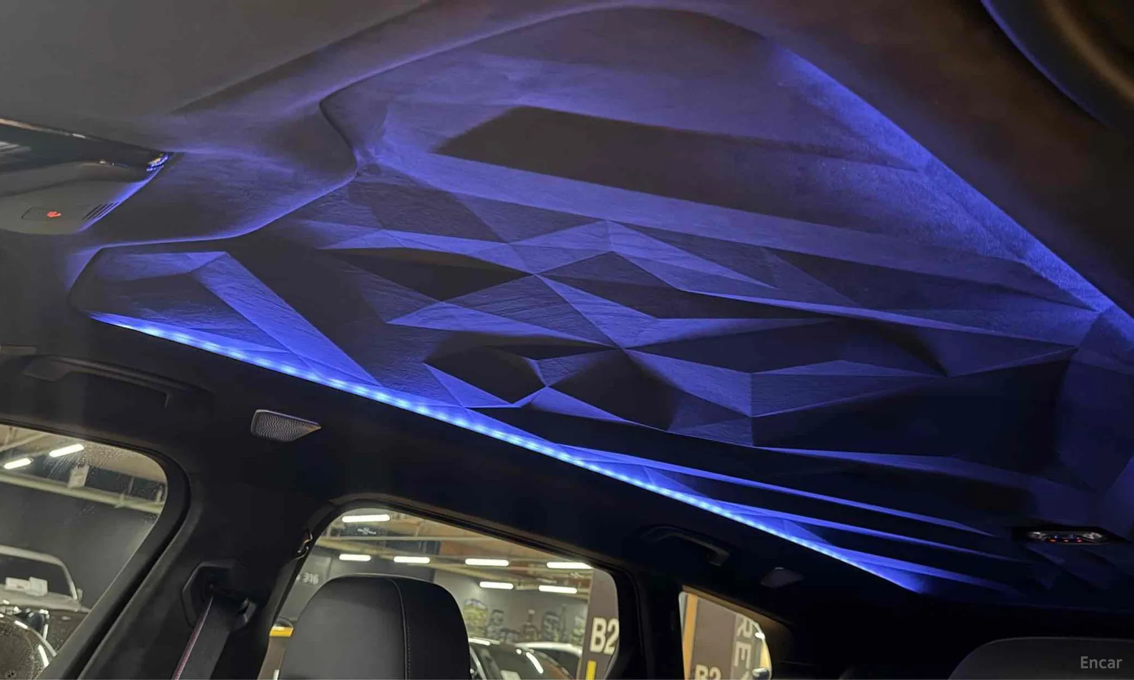 BMW XM (G09) превью 3